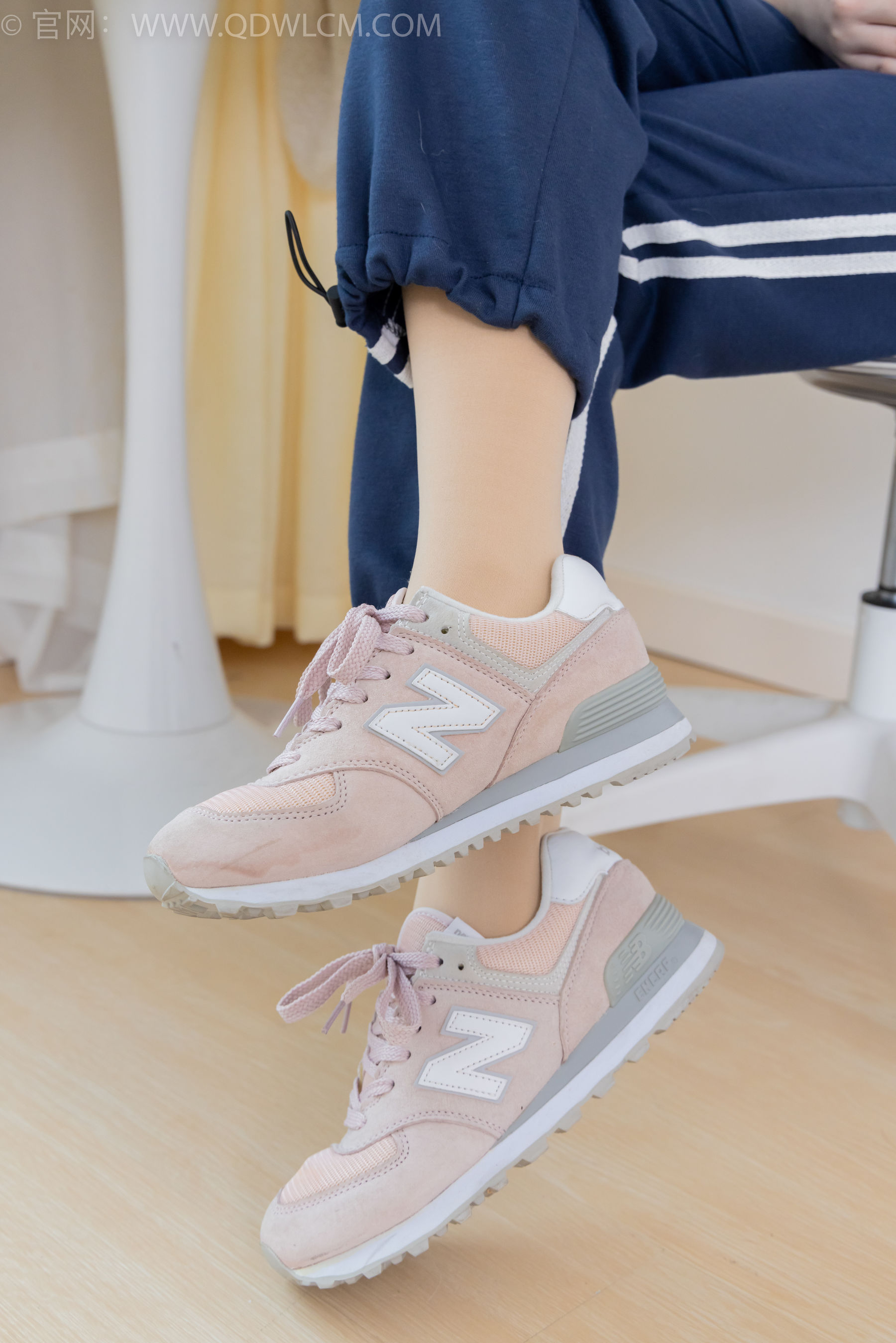 物恋传媒 No.2314 恬恬 - 运动鞋、厚肉丝、校服裤里丝/(160P)