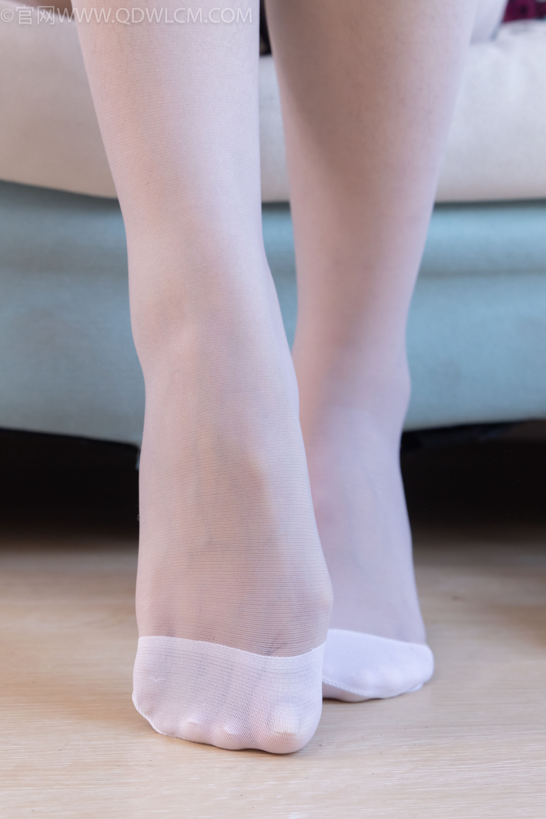 物恋传媒 No.2310 岚岚 - 两双高跟凉鞋、薄白丝、薄黑丝、裸足/(170P)