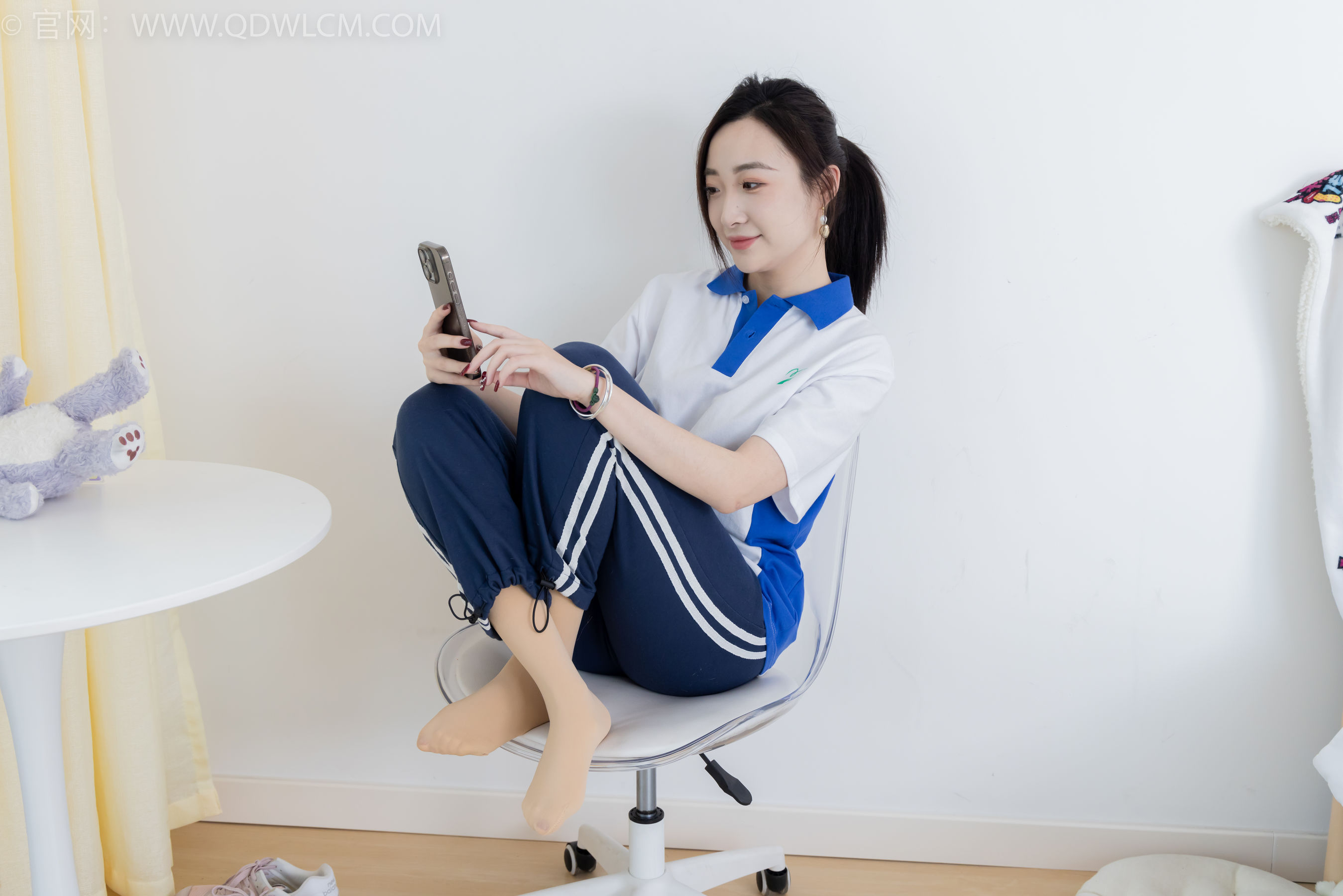 物恋传媒 No.2314 恬恬 - 运动鞋、厚肉丝、校服裤里丝/(160P)