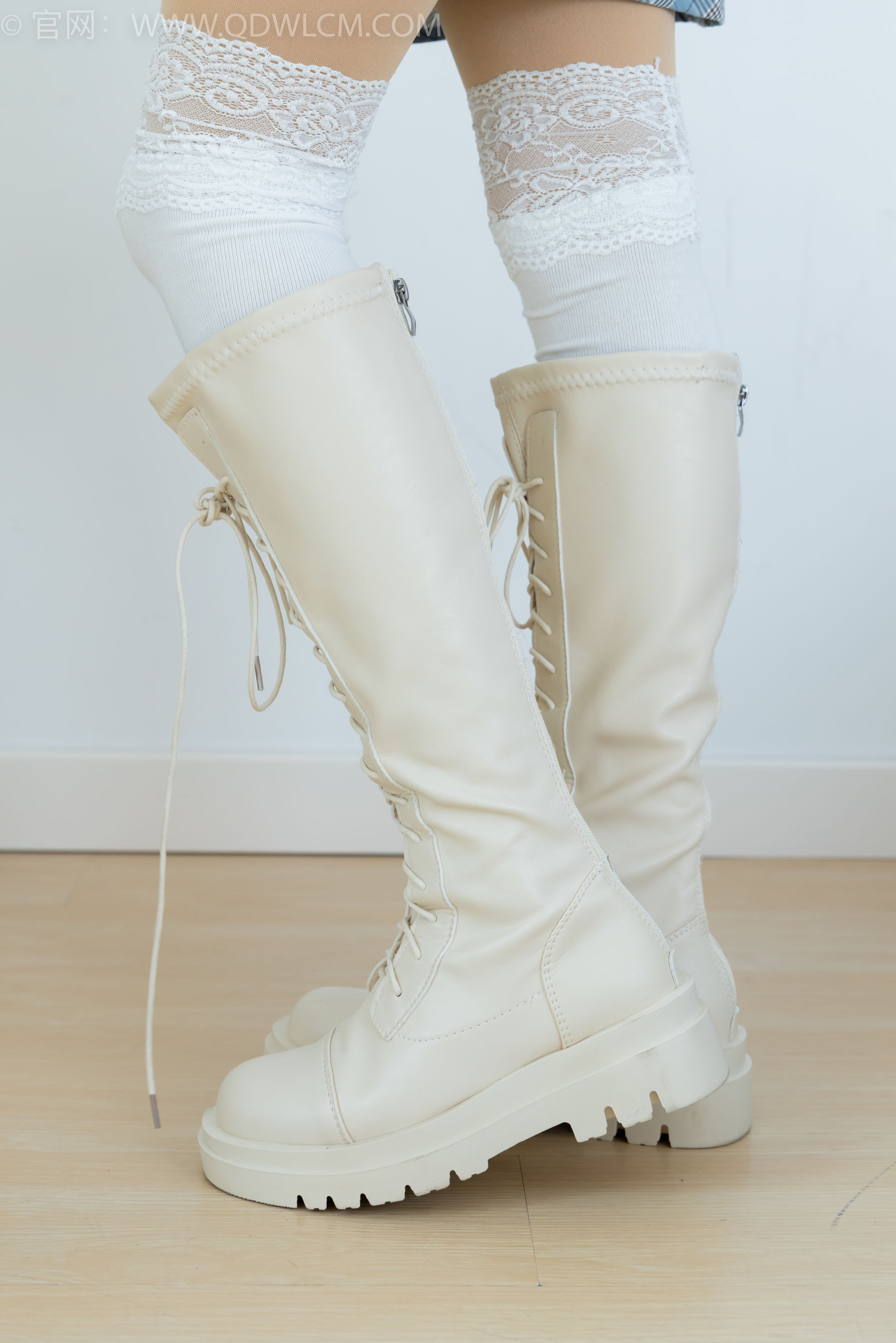 物恋传媒 No.2312 茯苓 - 长靴、过膝白棉袜、厚肉丝/(160P)