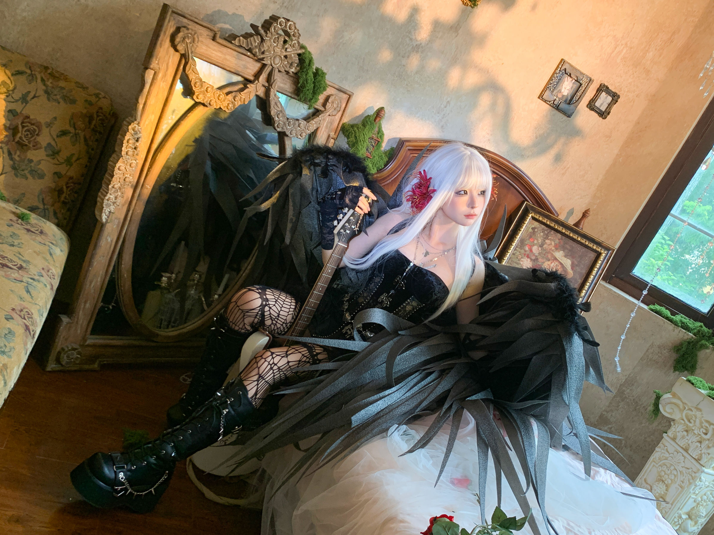 动漫博主 蠢沫沫 - 黑天鹅/(84P)