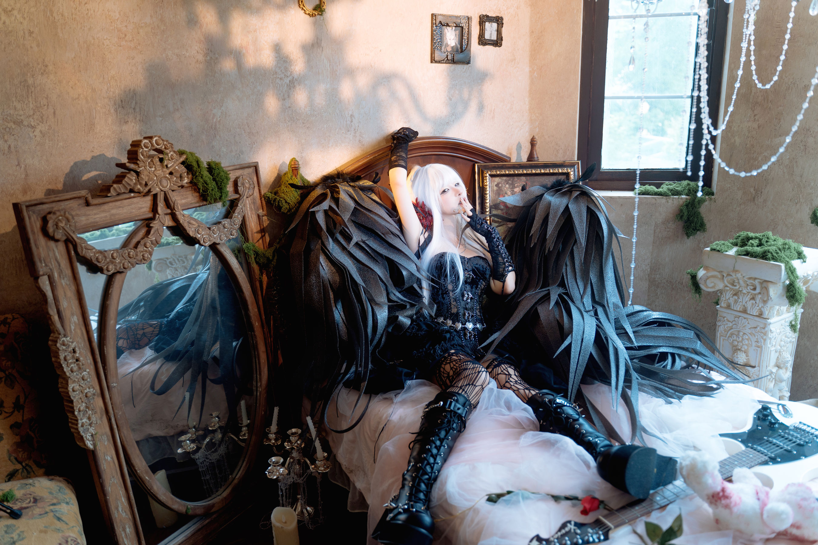 动漫博主 蠢沫沫 - 黑天鹅/(84P)