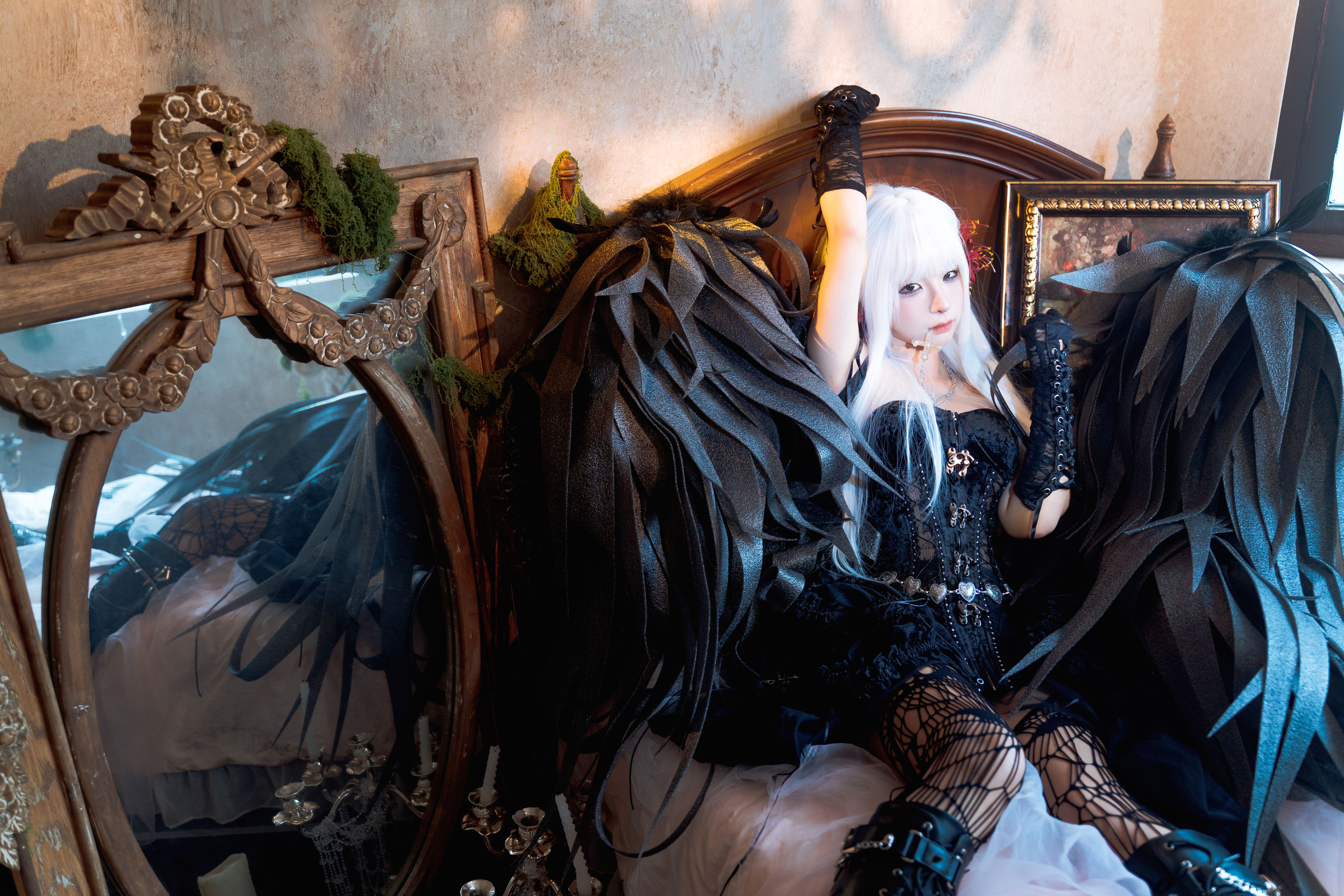 动漫博主 蠢沫沫 - 黑天鹅/(84P)