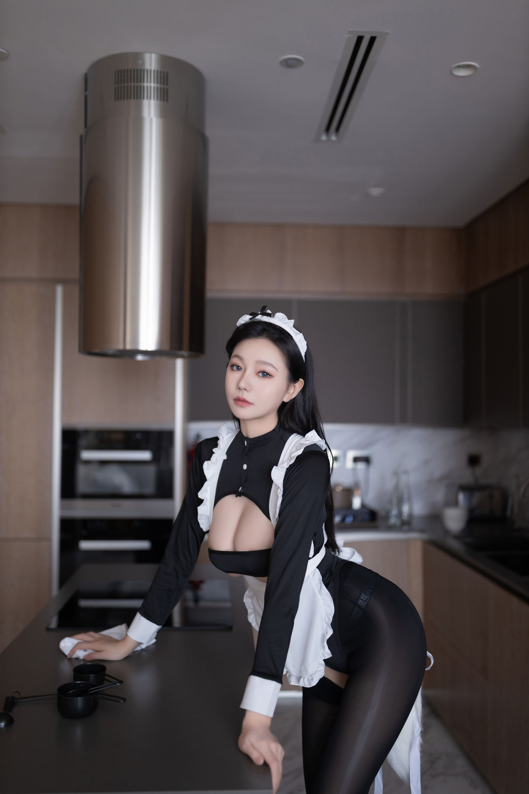 安然 - 黑丝女仆/(90P)