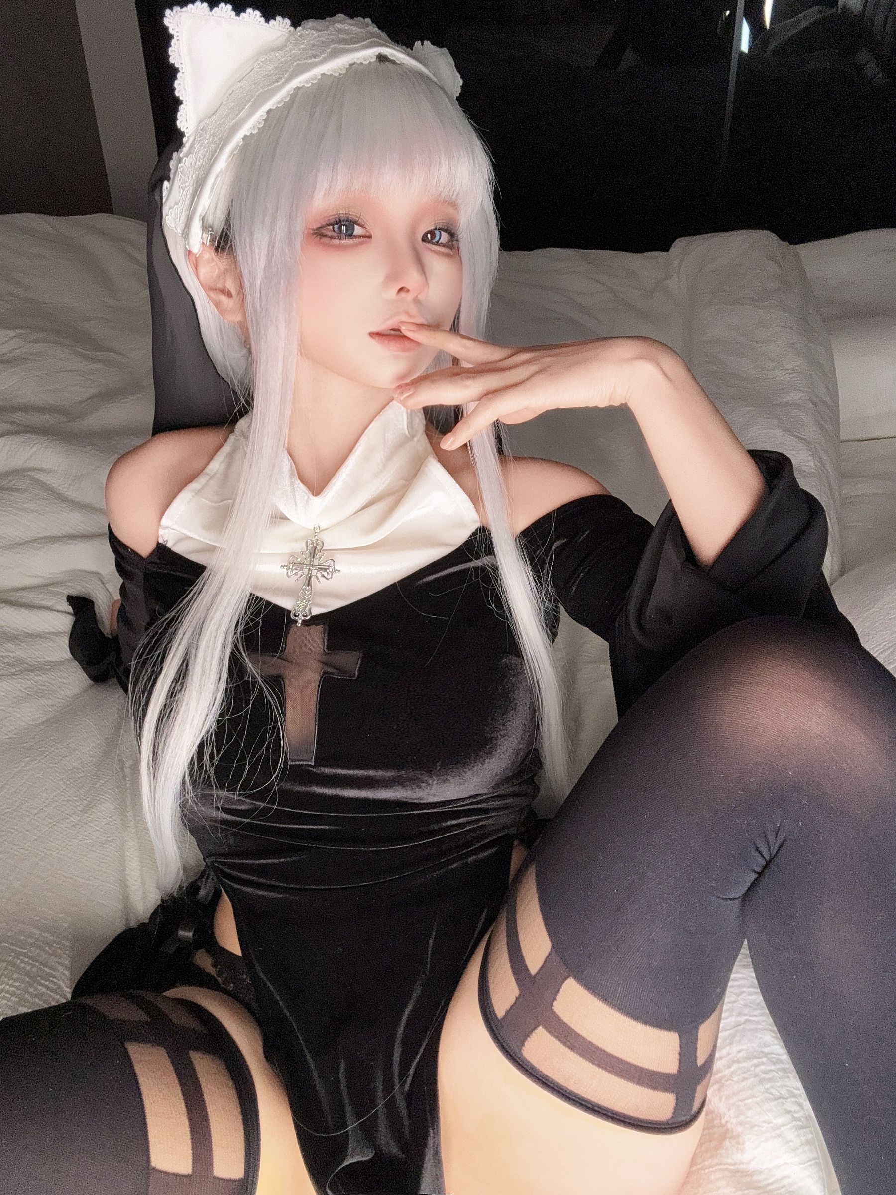 动漫博主 蠢沫沫 - 2025.03 自拍集 - ③/(27P)