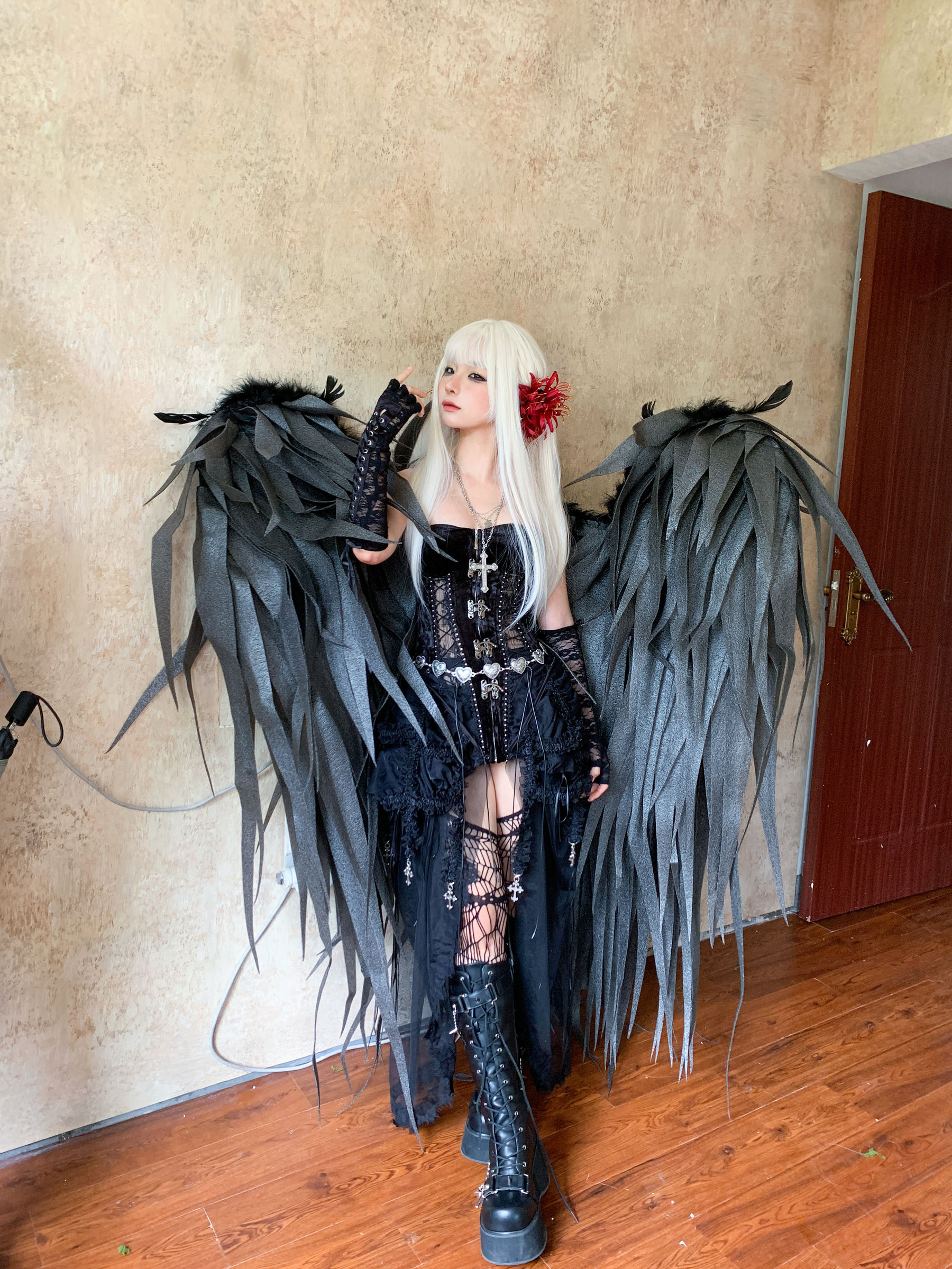 动漫博主 蠢沫沫 - 黑天鹅/(84P)