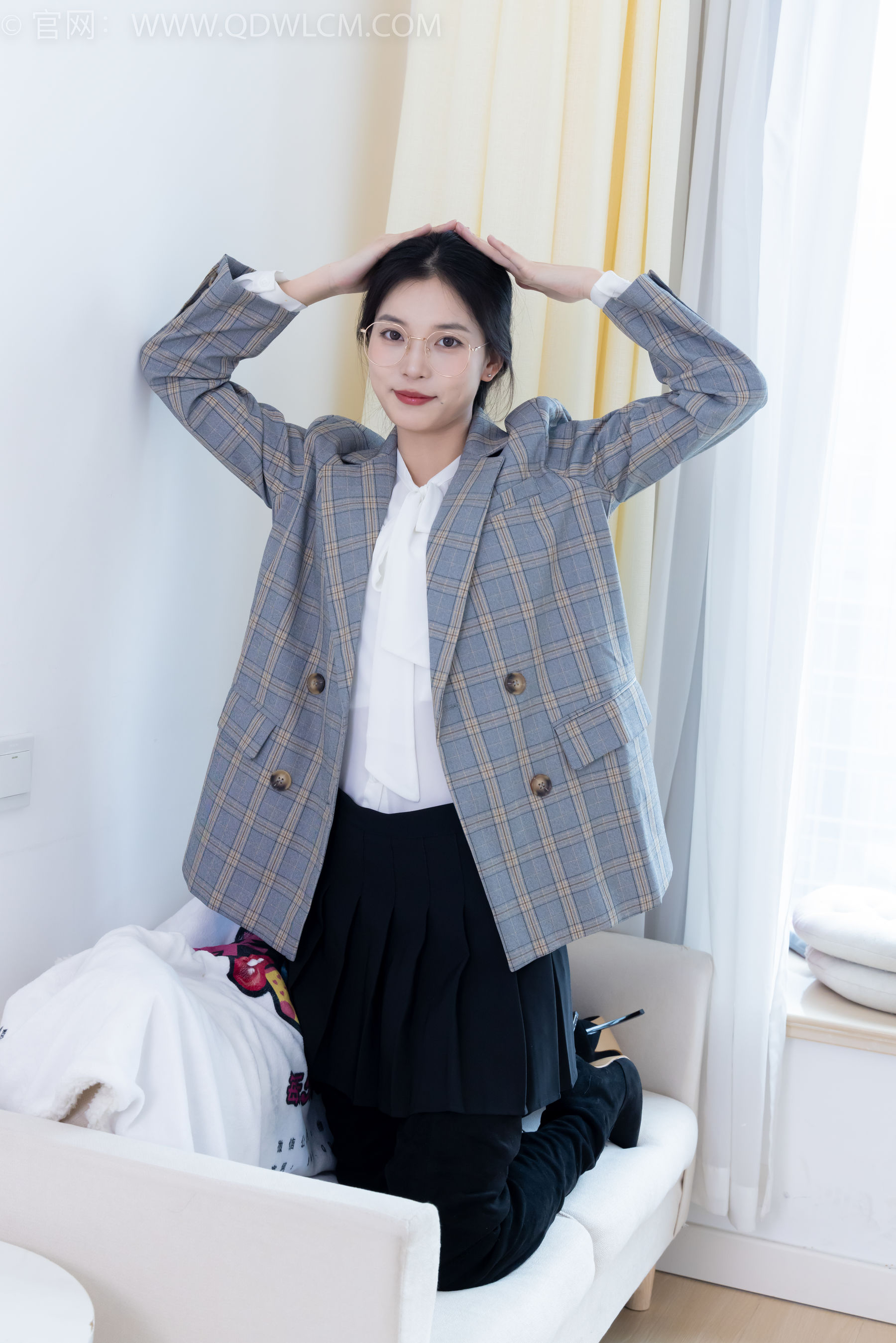 物恋传媒 No.2349 茯苓 - 高跟长靴、高跟凉鞋、厚肉丝、薄黑丝/(175P)