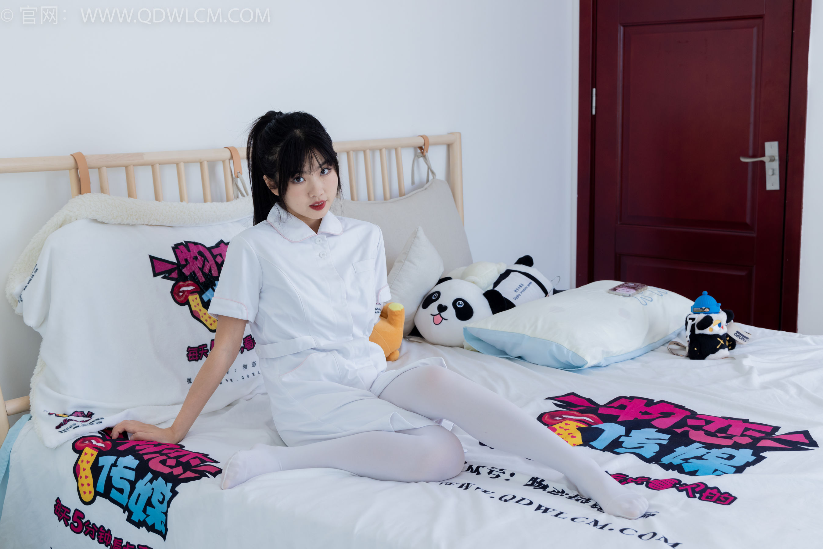 物恋传媒 No.2347 米米 - 板鞋、自然穿脏厚白丝、护士服/(170P)