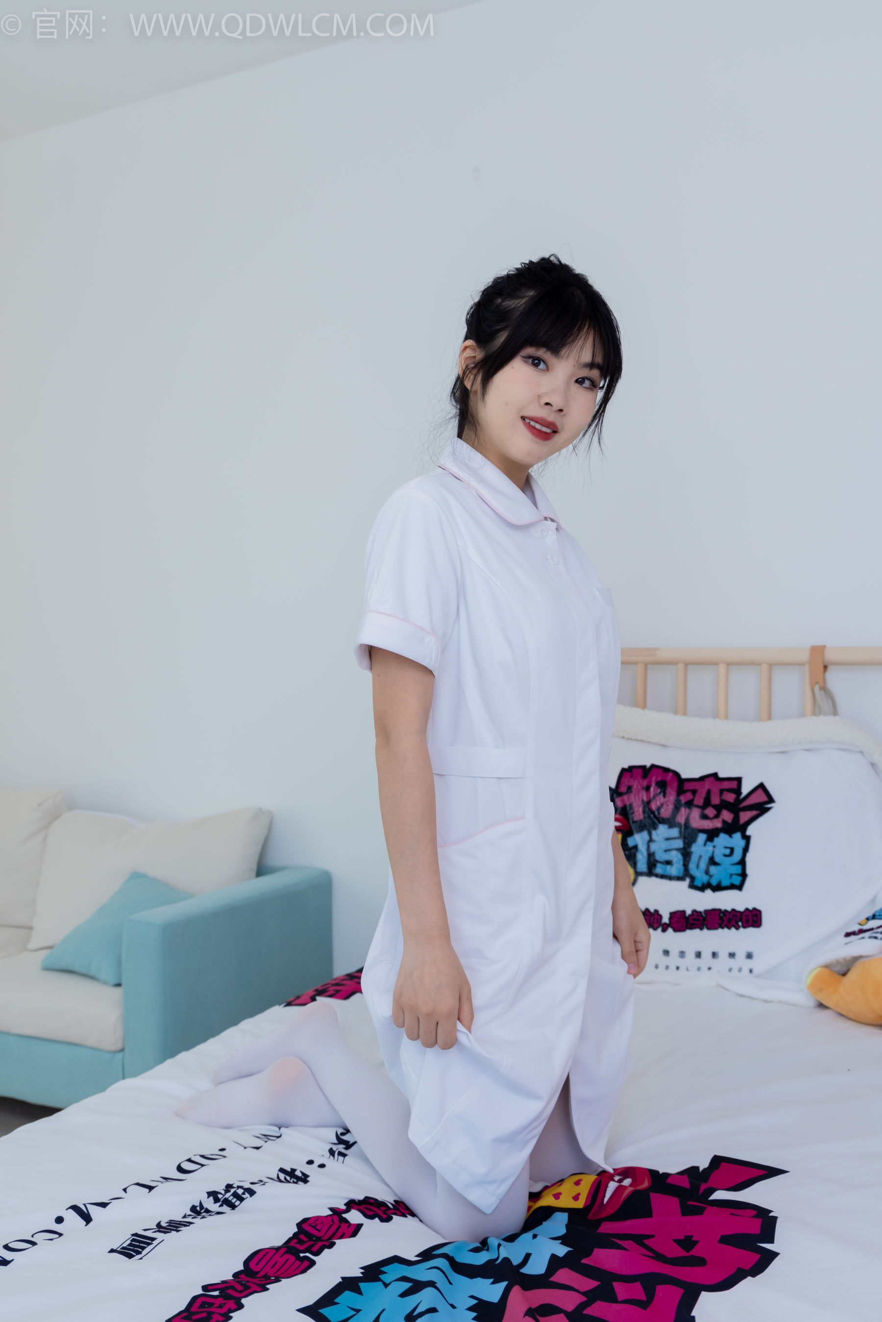 物恋传媒 No.2347 米米 - 板鞋、自然穿脏厚白丝、护士服/(170P)