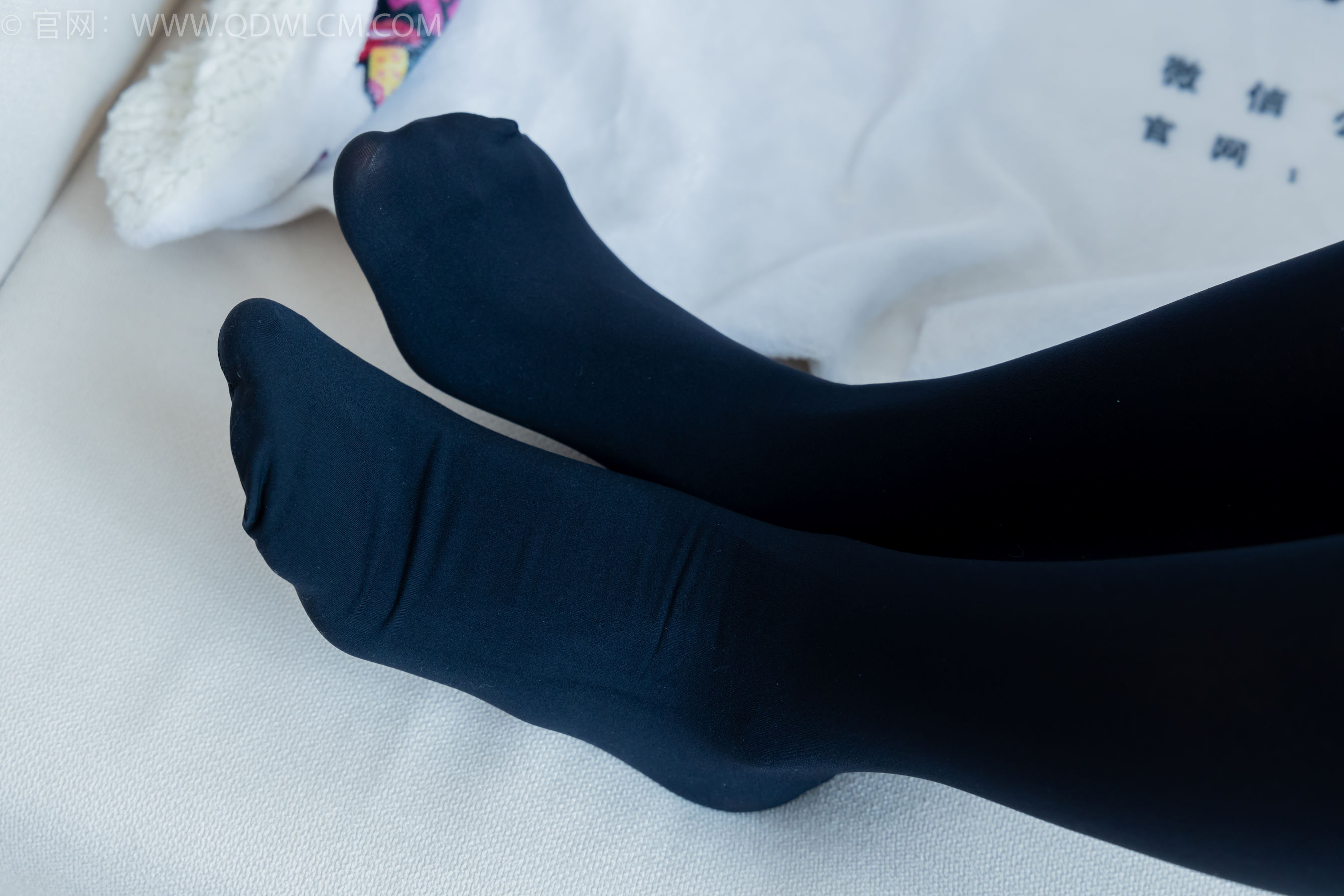 物恋传媒 No.2346 菜菜 - 运动鞋、厚黑丝、裸足/(167P)