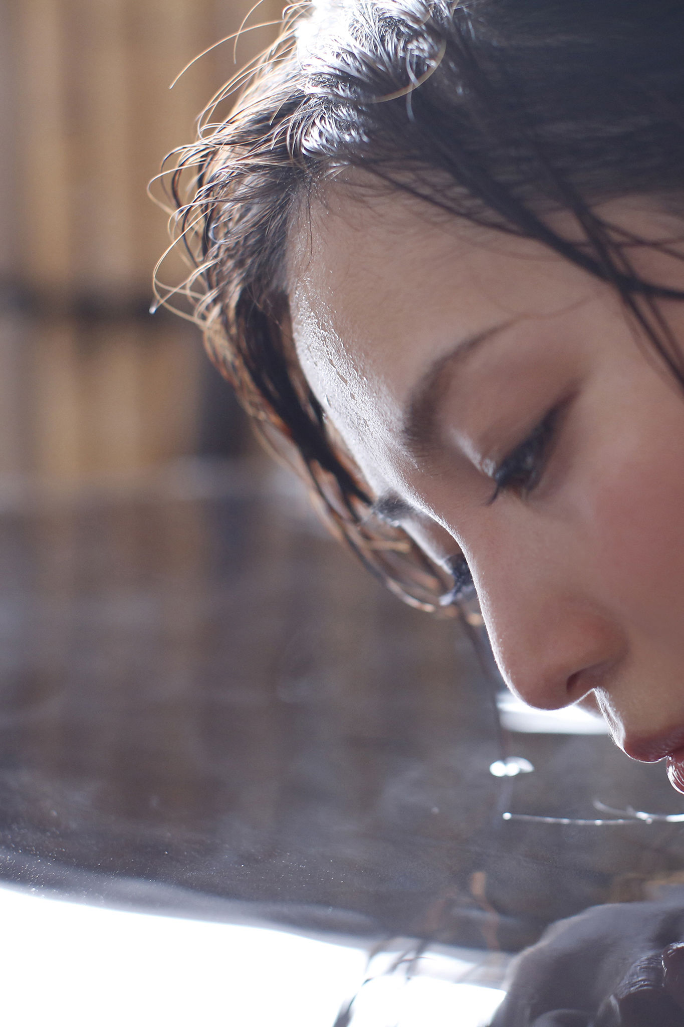 塩地美澄 - 日本一SEXYな美女アナと温泉旅/(88P)