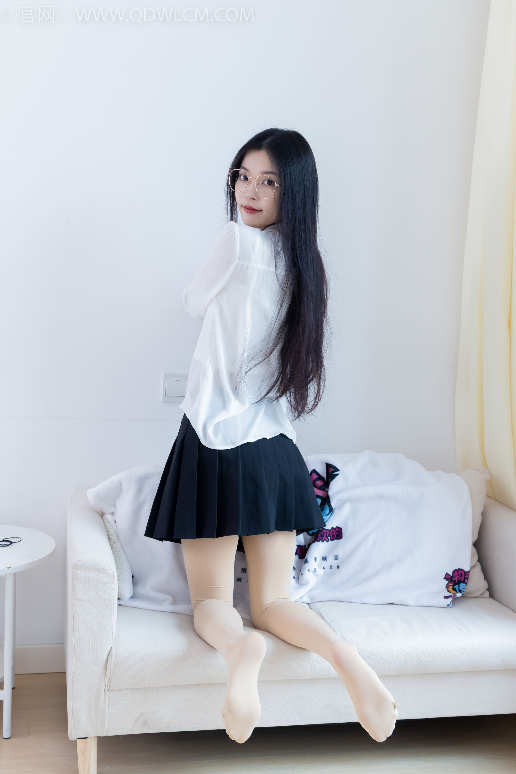 物恋传媒 No.2349 茯苓 - 高跟长靴、高跟凉鞋、厚肉丝、薄黑丝/(175P)