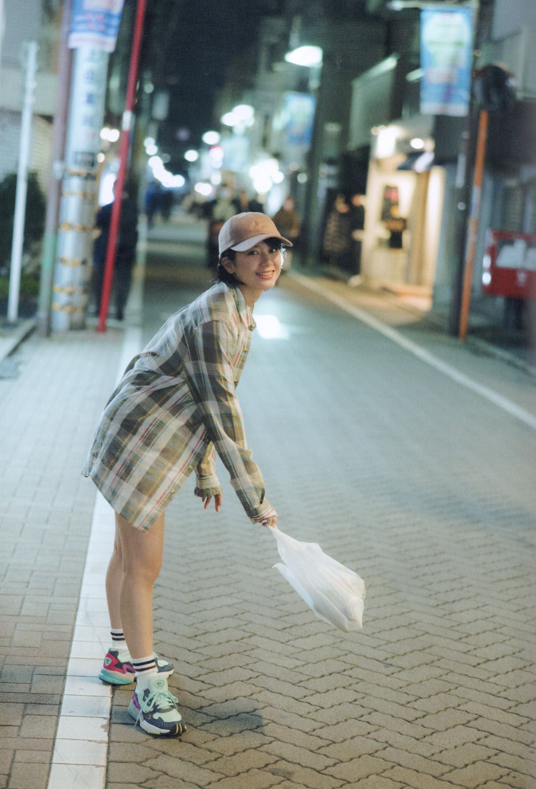 大西桃香 - 桃の眺め方/(119P)