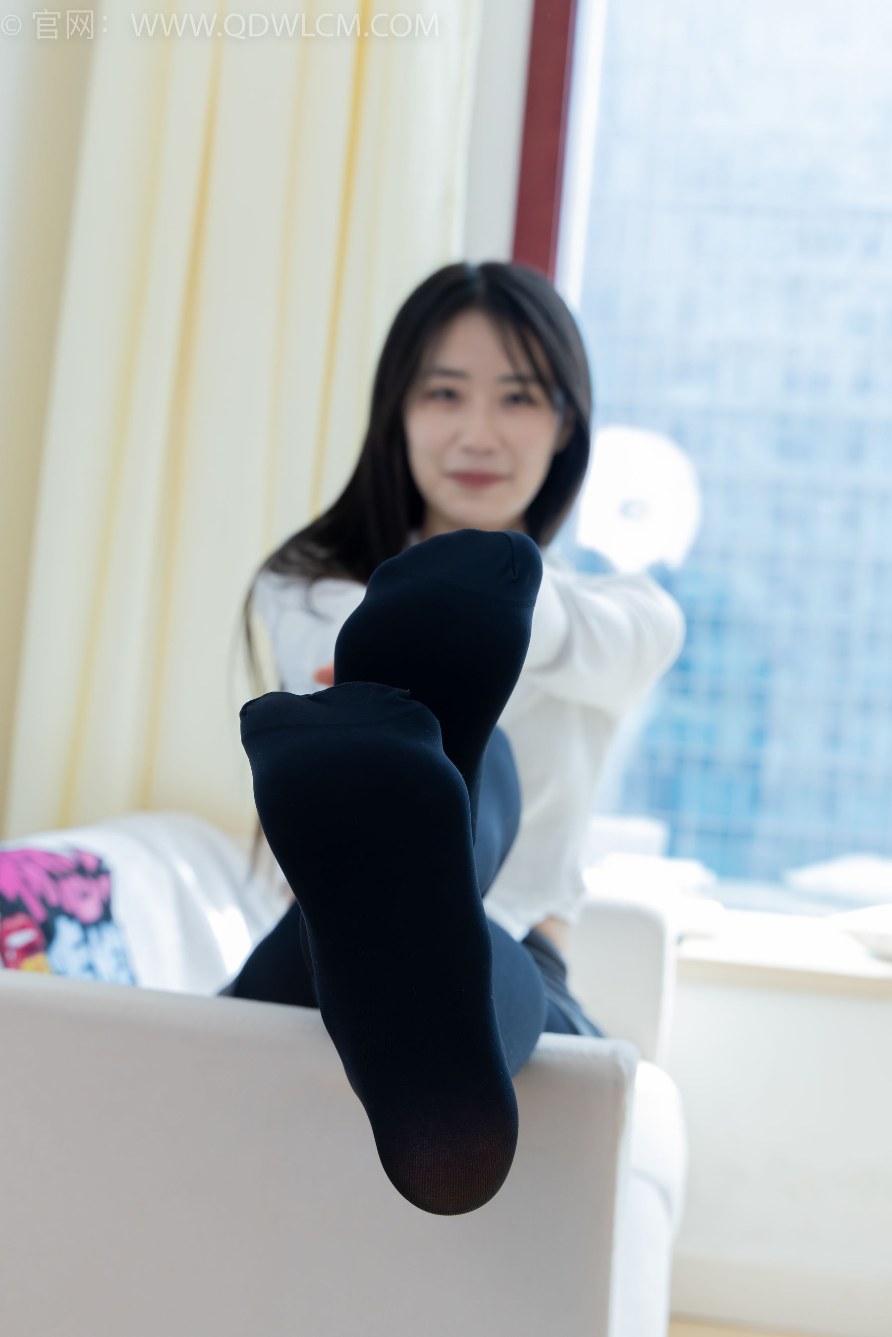 物恋传媒 No.2346 菜菜 - 运动鞋、厚黑丝、裸足/(167P)