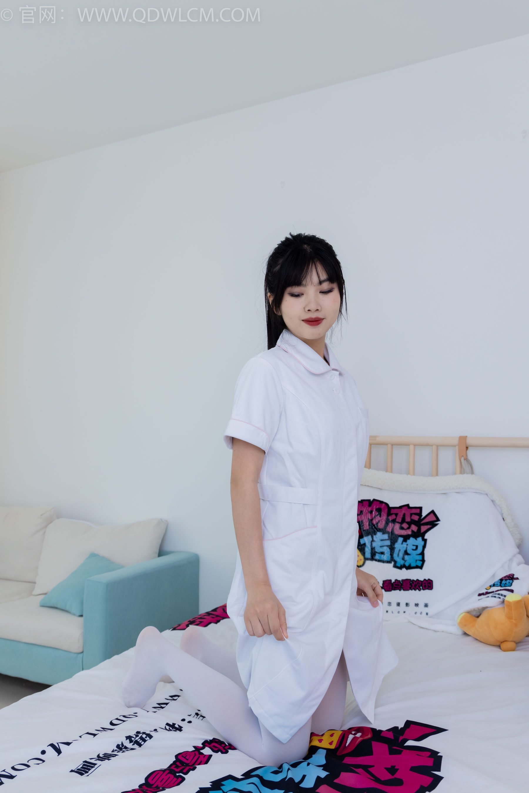 物恋传媒 No.2347 米米 - 板鞋、自然穿脏厚白丝、护士服/(170P)