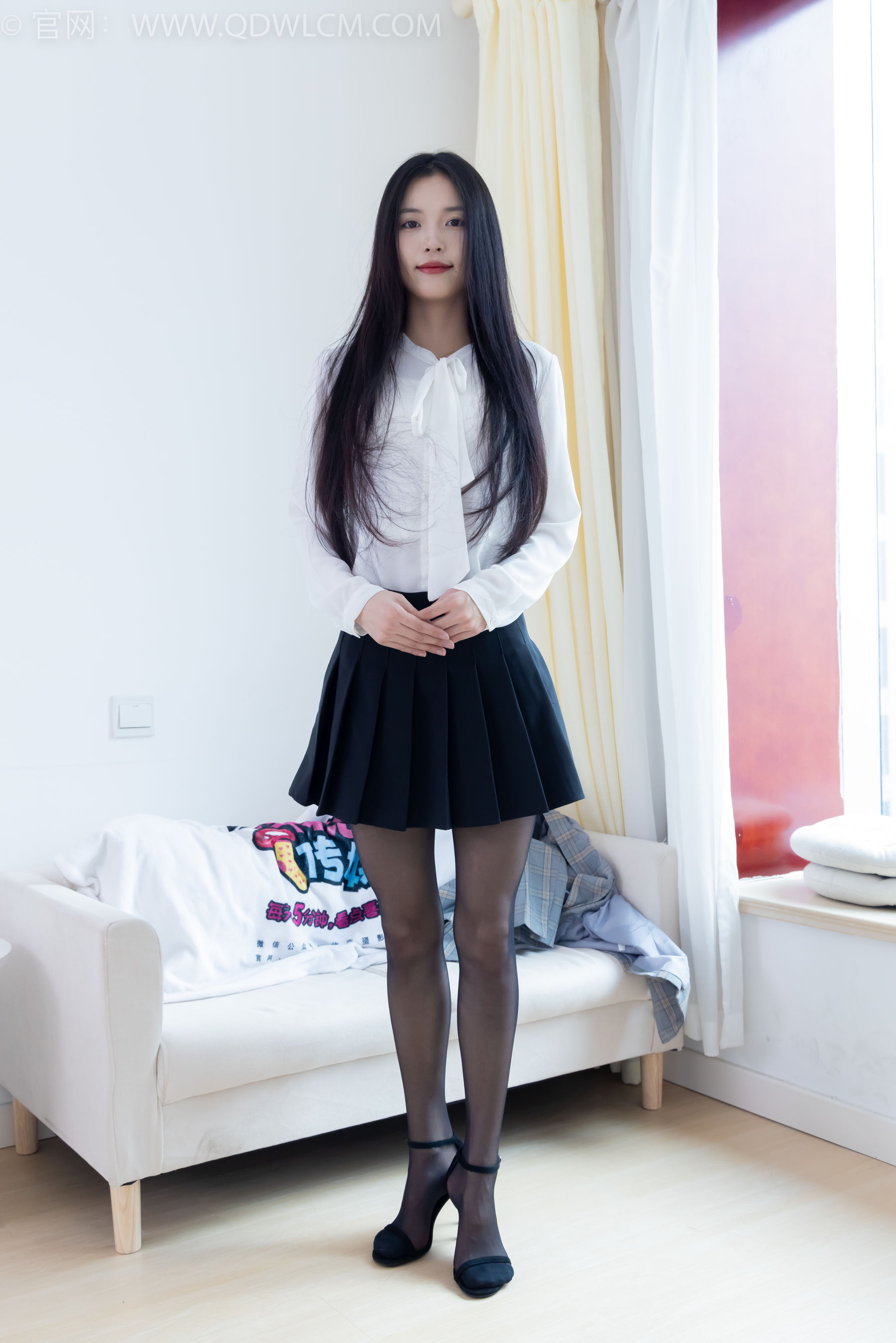 物恋传媒 No.2349 茯苓 - 高跟长靴、高跟凉鞋、厚肉丝、薄黑丝/(175P)