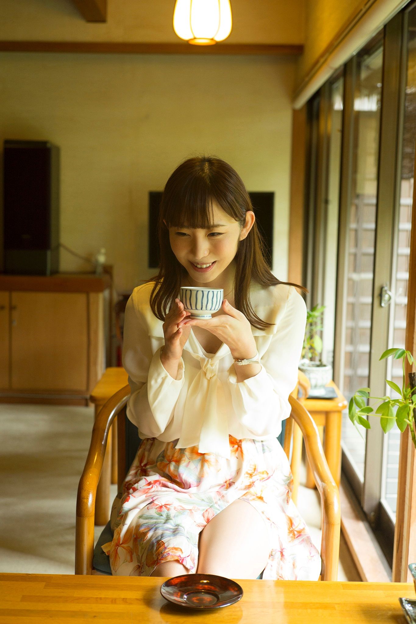 塩地美澄 - 日本一SEXYな美女アナと温泉旅/(88P)