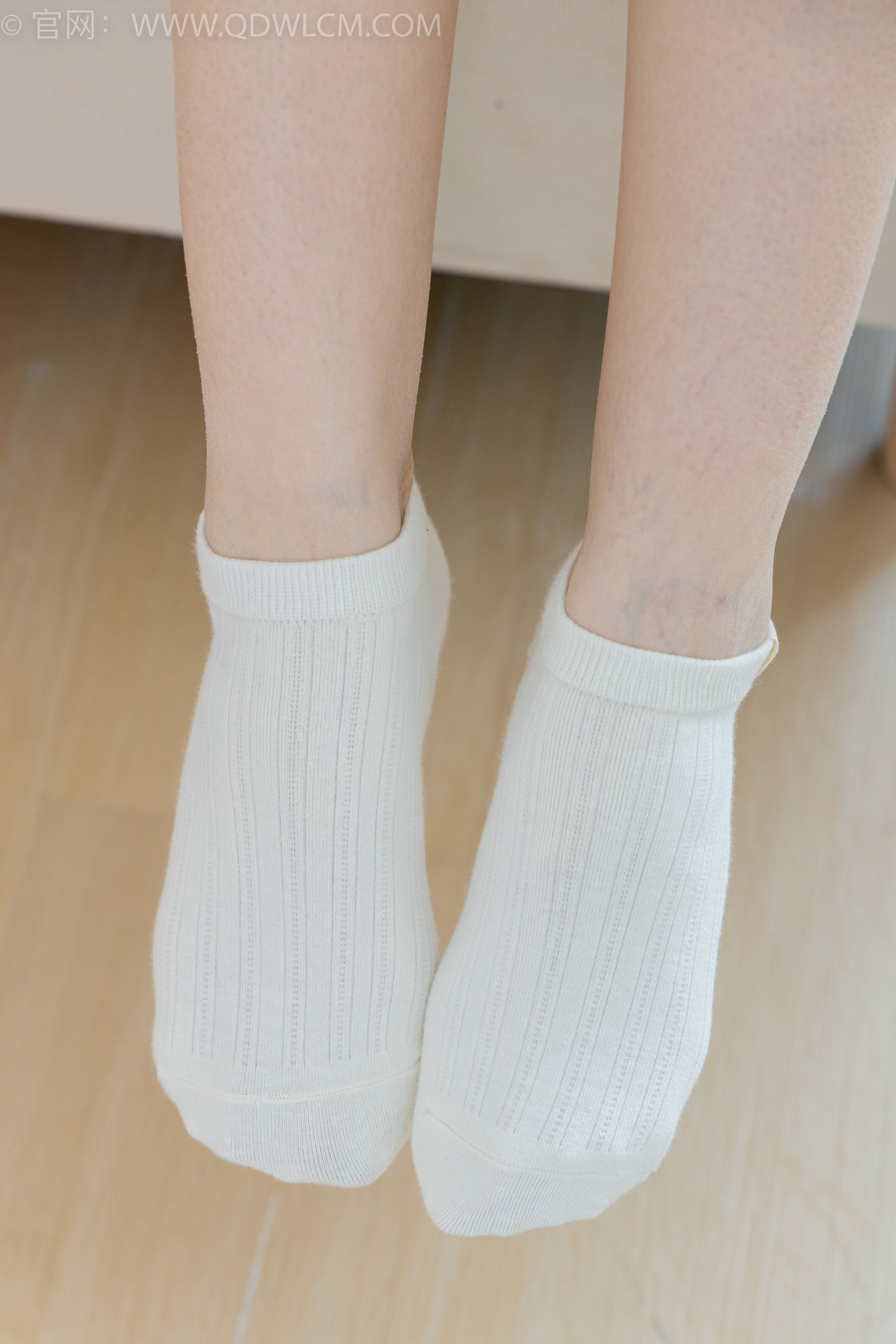 物恋传媒 No.2348 小曦 - 板鞋、白棉袜、裸足/(155P)