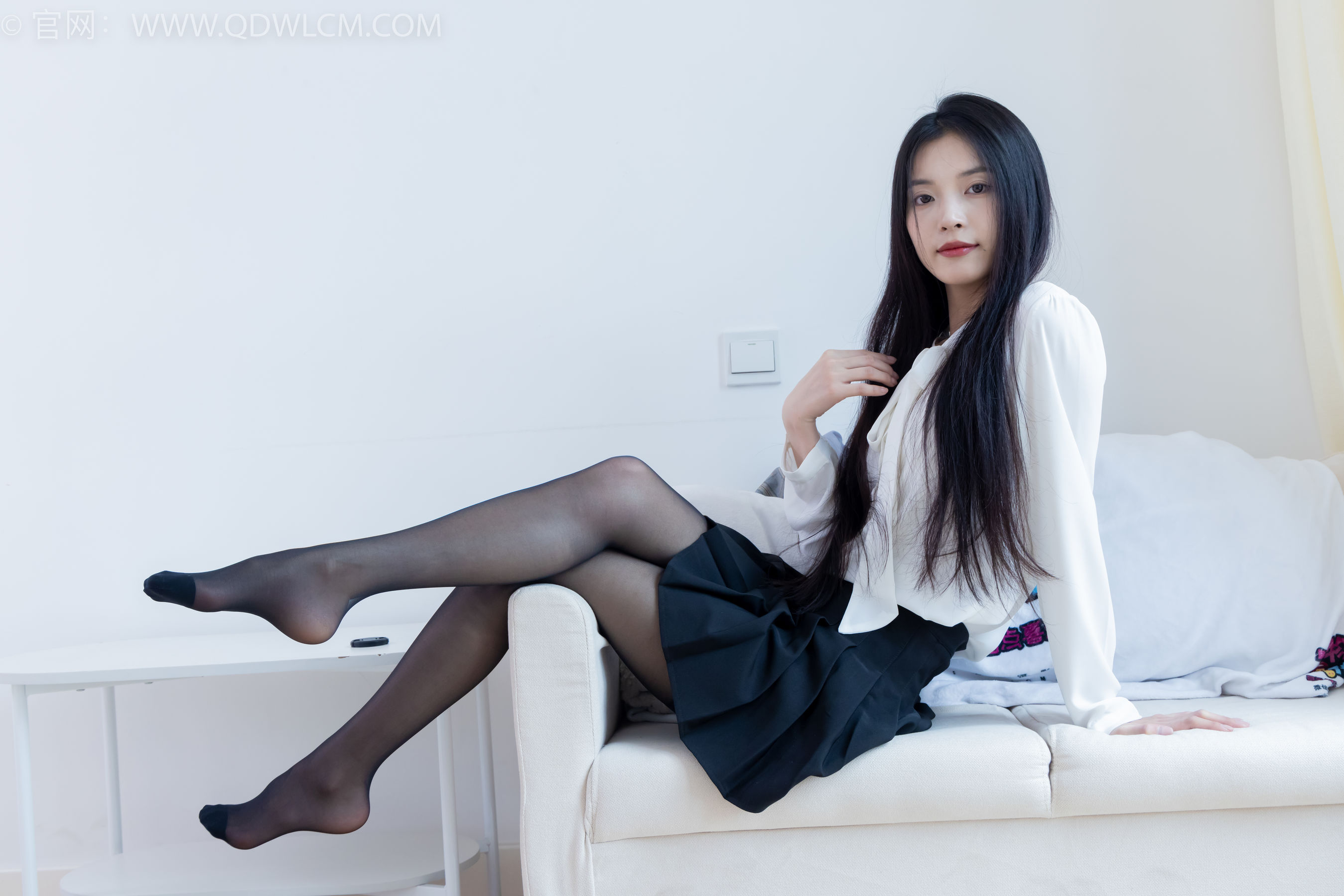 物恋传媒 No.2349 茯苓 - 高跟长靴、高跟凉鞋、厚肉丝、薄黑丝/(175P)