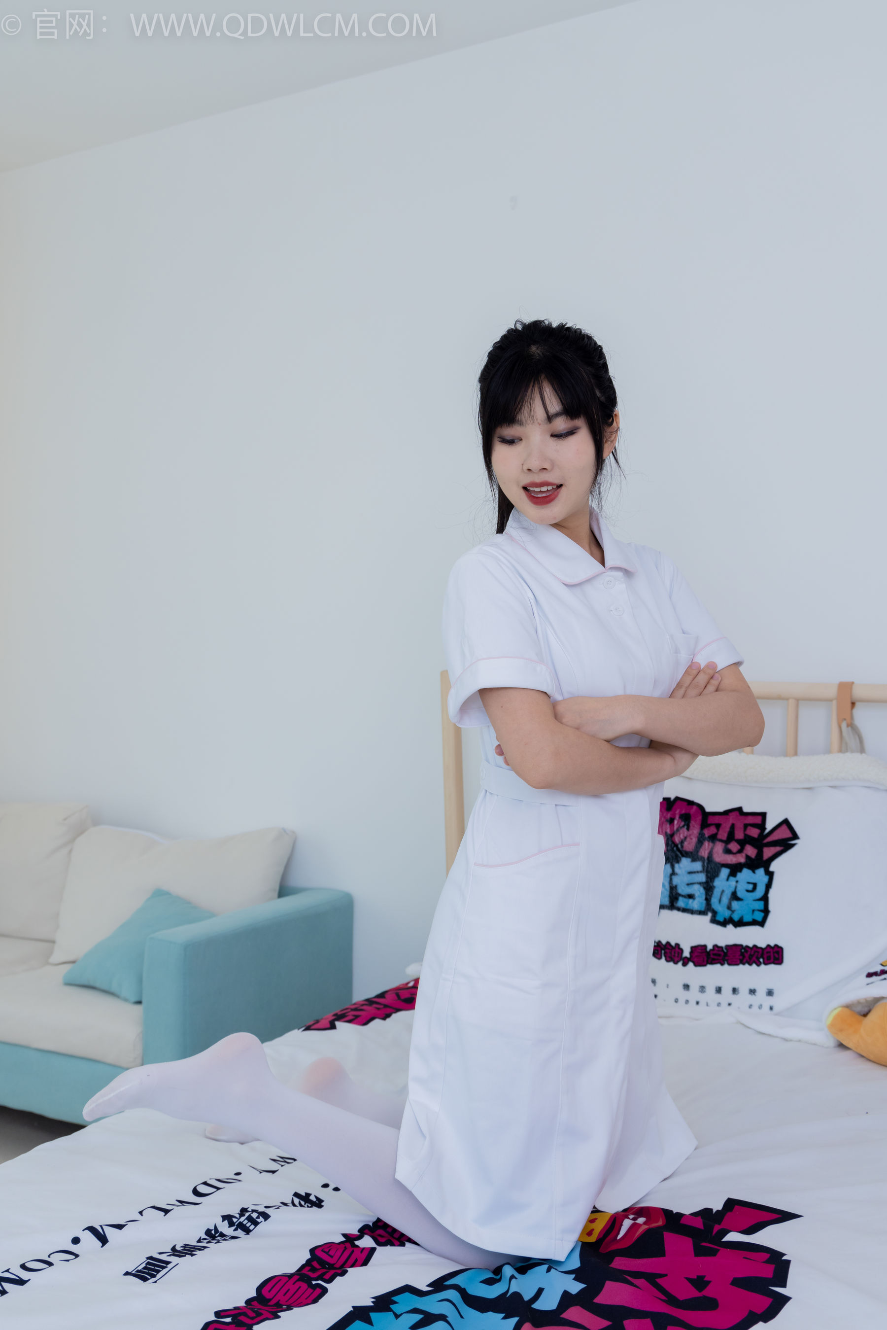 物恋传媒 No.2347 米米 - 板鞋、自然穿脏厚白丝、护士服/(170P)