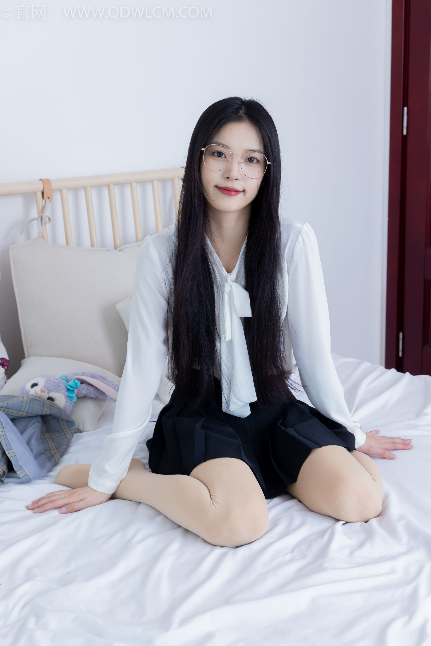 物恋传媒 No.2349 茯苓 - 高跟长靴、高跟凉鞋、厚肉丝、薄黑丝/(175P)