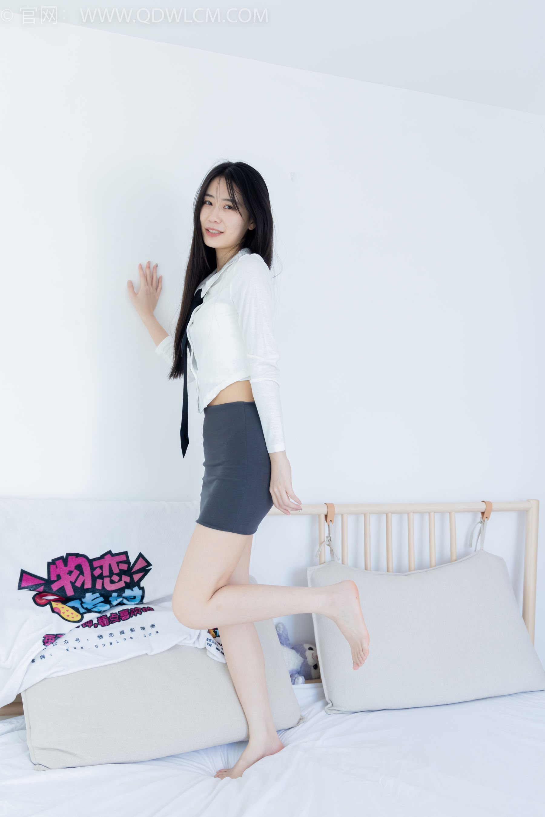 物恋传媒 No.2346 菜菜 - 运动鞋、厚黑丝、裸足/(167P)