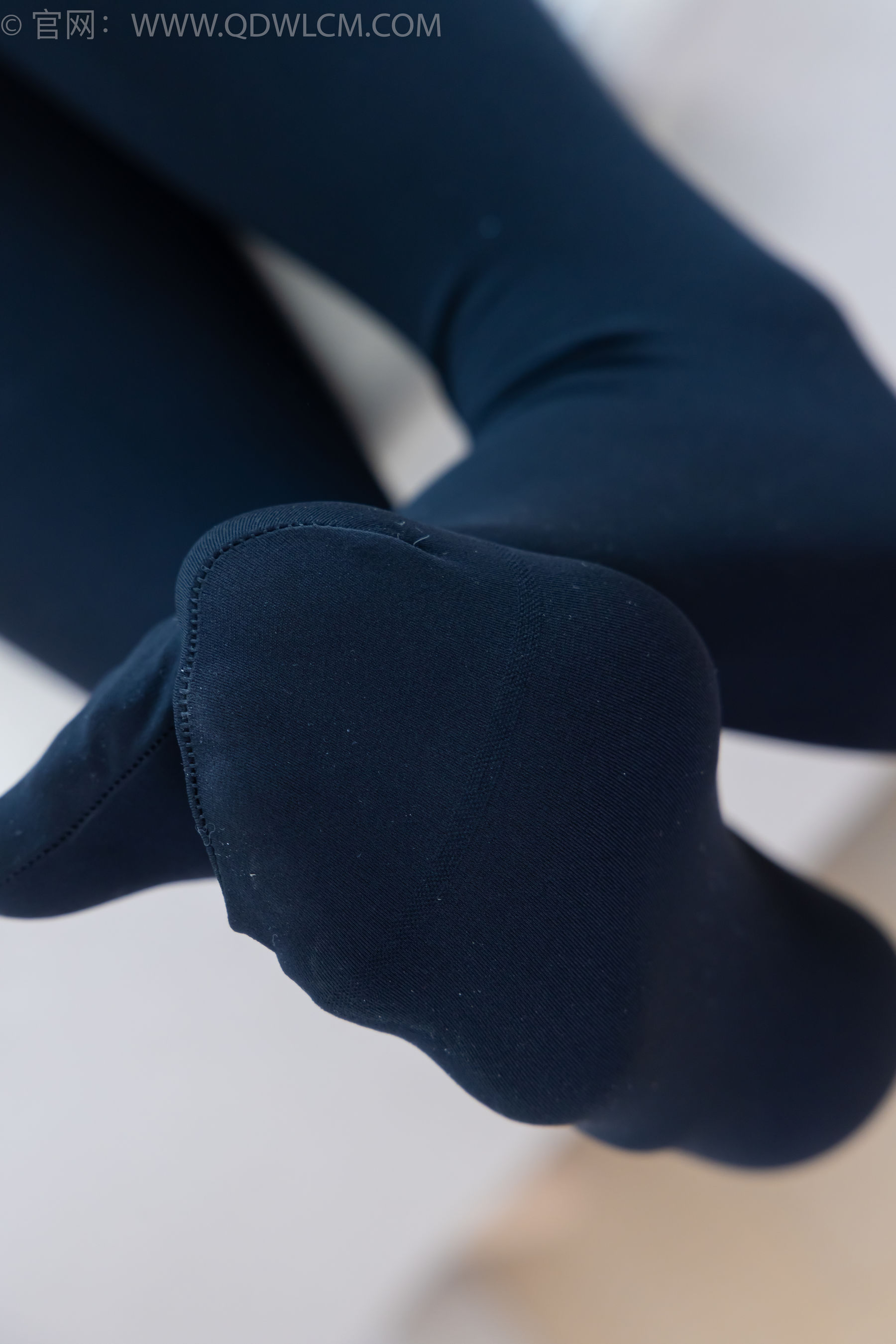 物恋传媒 No.2346 菜菜 - 运动鞋、厚黑丝、裸足/(167P)