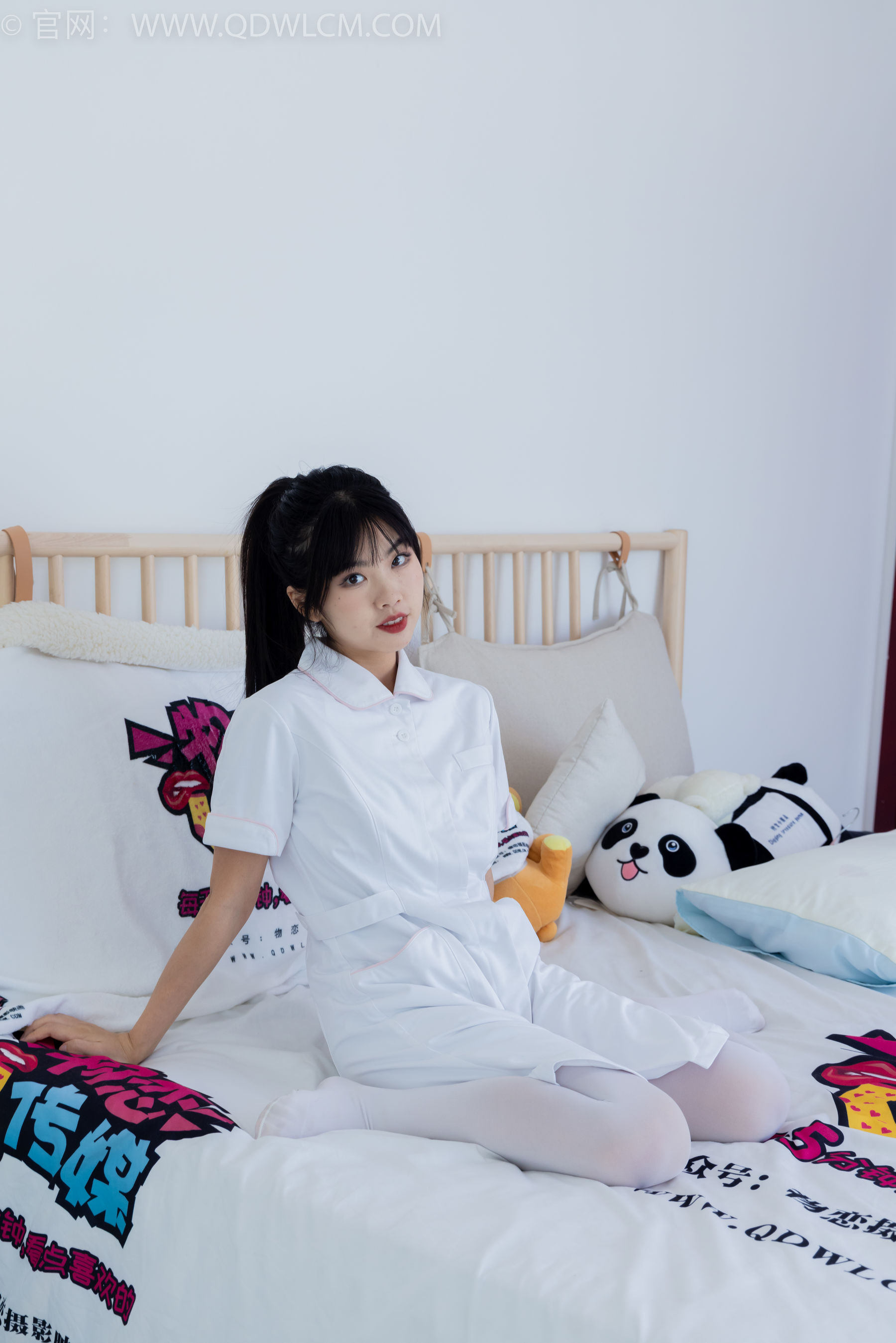 物恋传媒 No.2347 米米 - 板鞋、自然穿脏厚白丝、护士服/(170P)