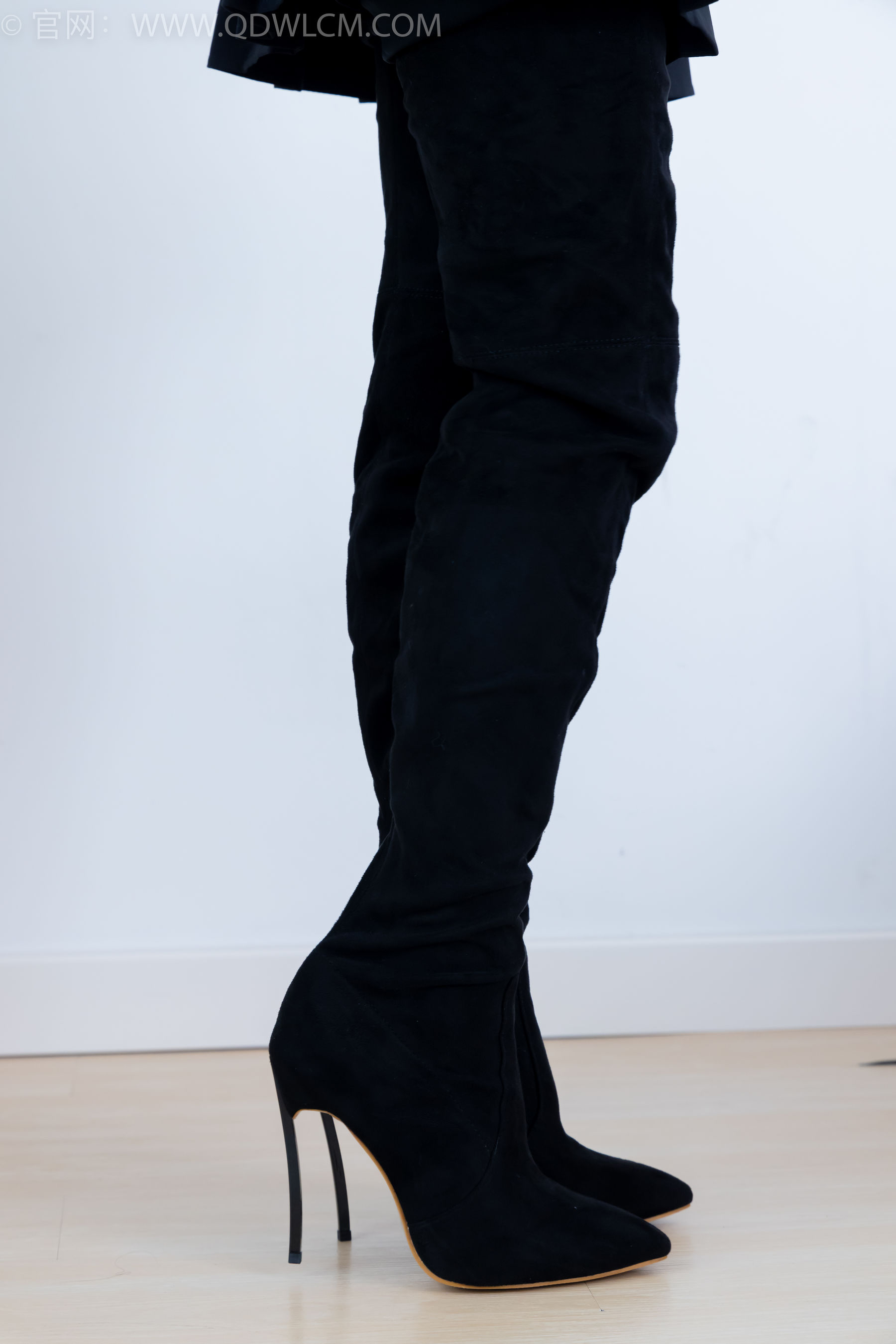 物恋传媒 No.2349 茯苓 - 高跟长靴、高跟凉鞋、厚肉丝、薄黑丝/(175P)