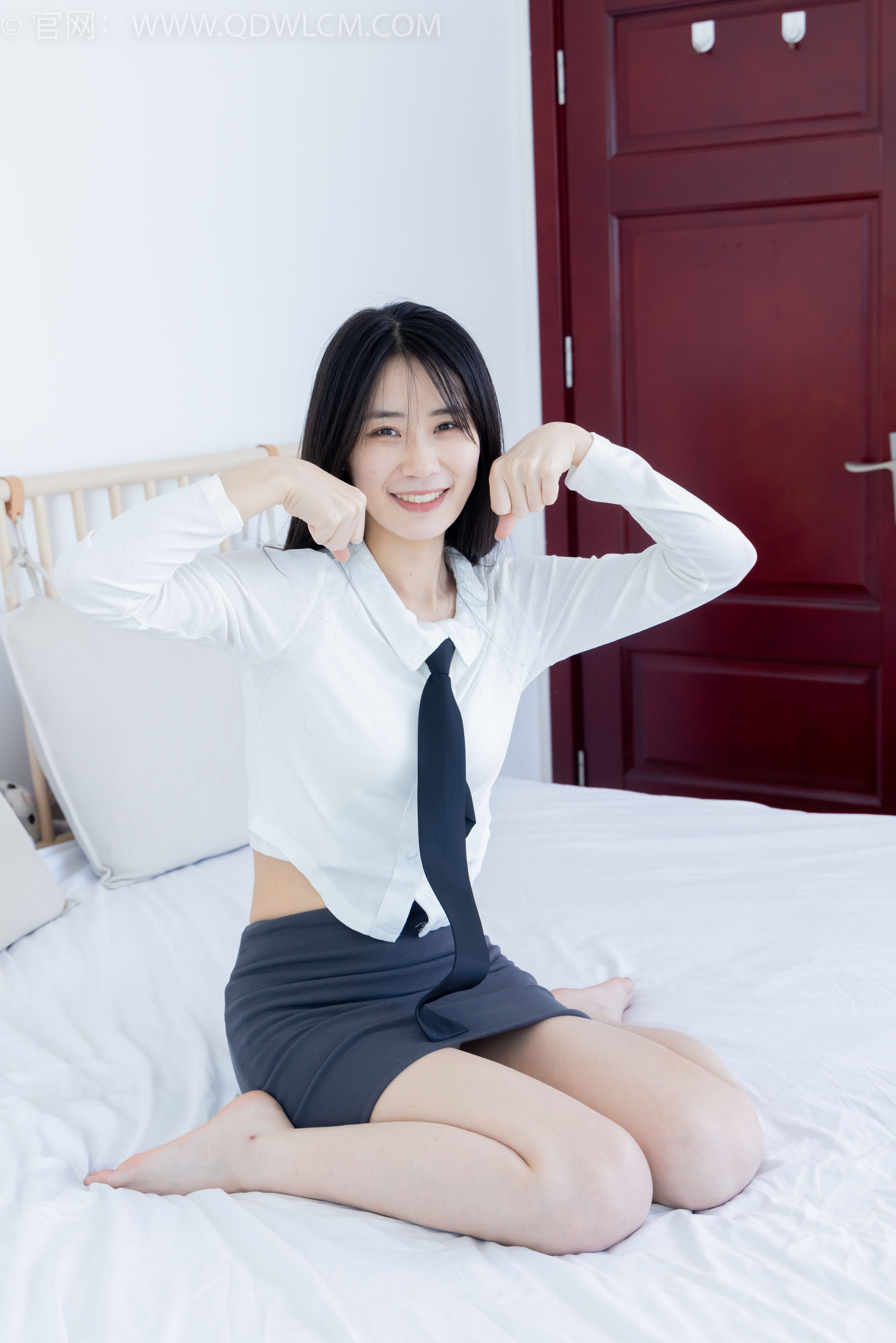 物恋传媒 No.2346 菜菜 - 运动鞋、厚黑丝、裸足/(167P)