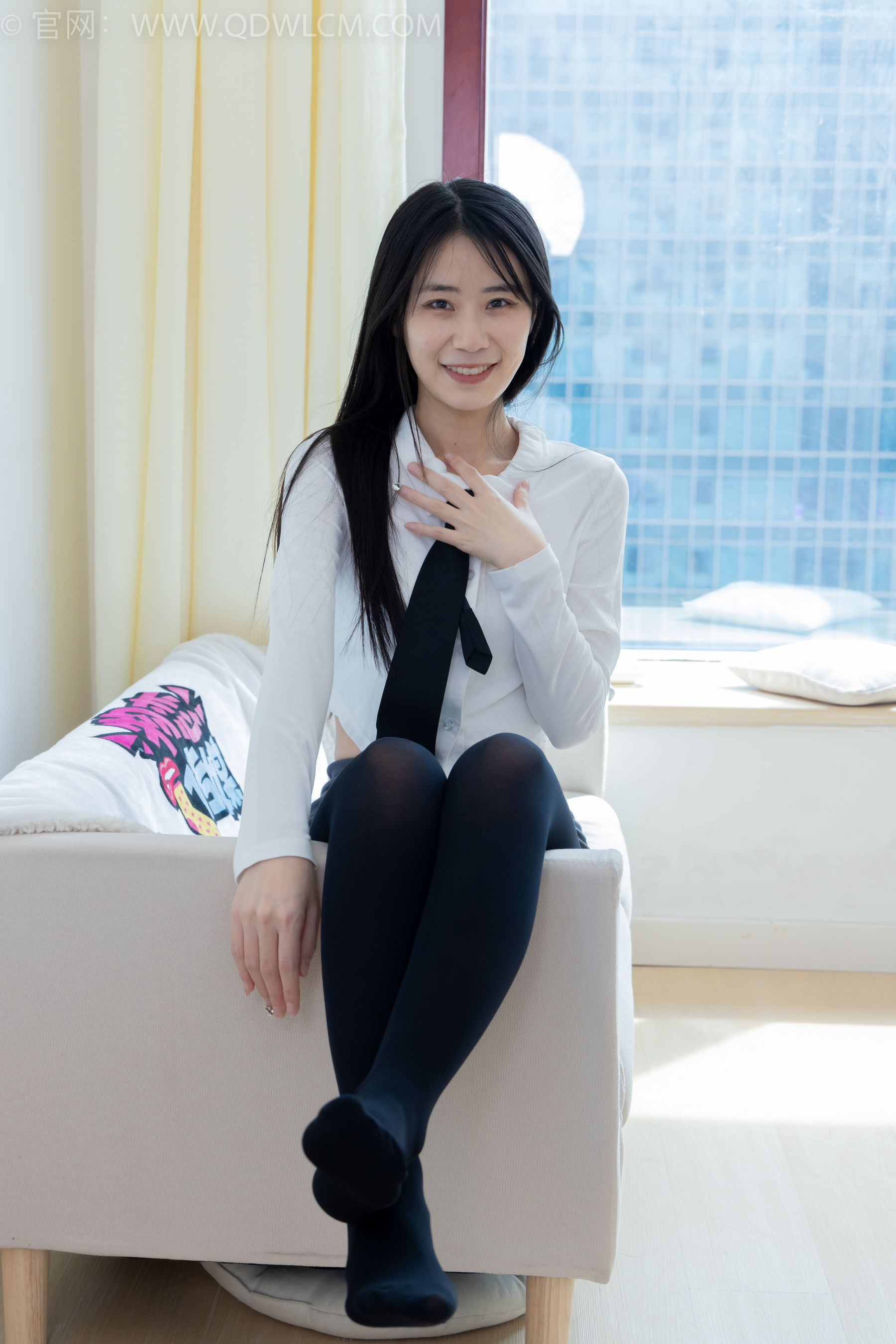 物恋传媒 No.2346 菜菜 - 运动鞋、厚黑丝、裸足/(167P)