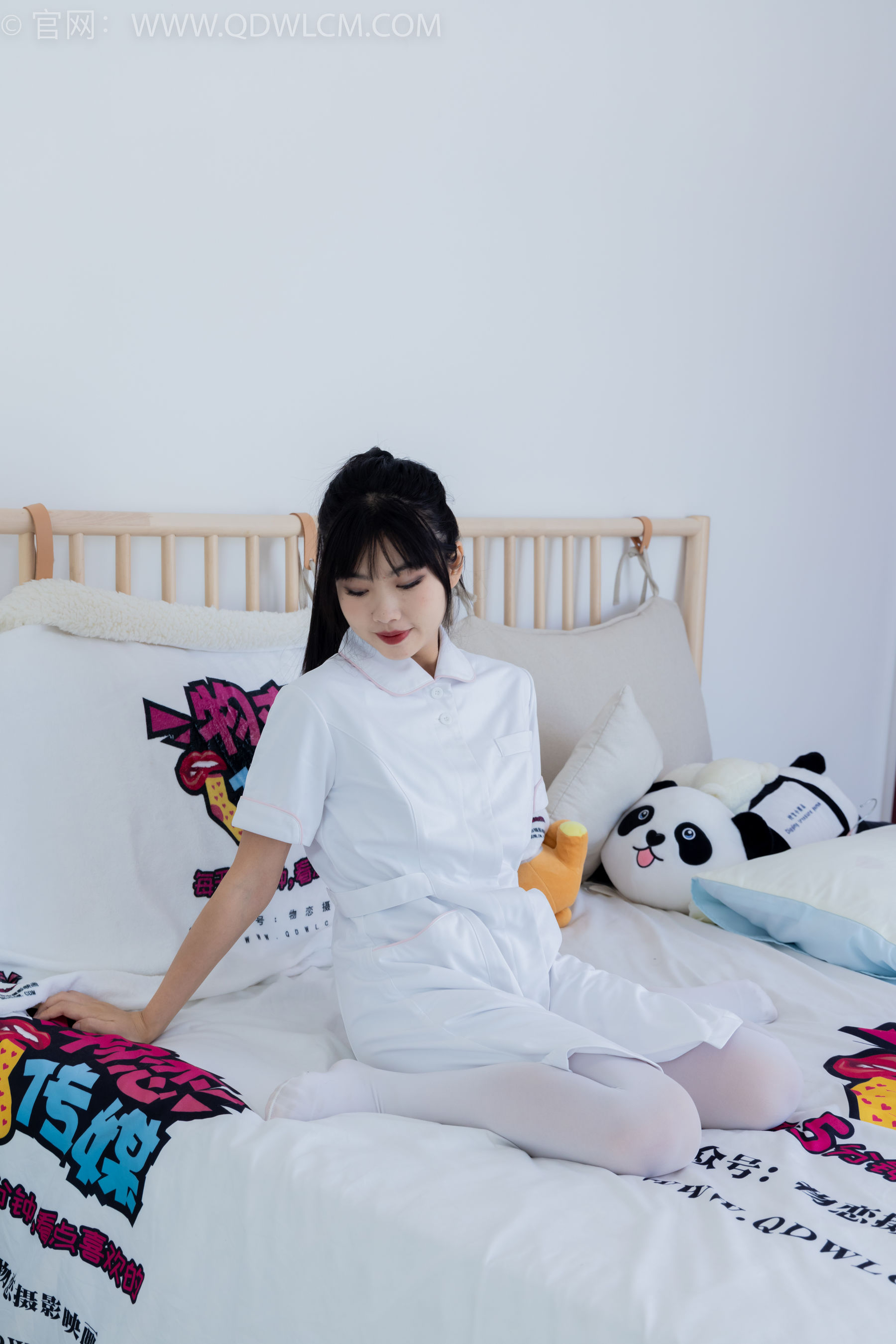 物恋传媒 No.2347 米米 - 板鞋、自然穿脏厚白丝、护士服/(170P)