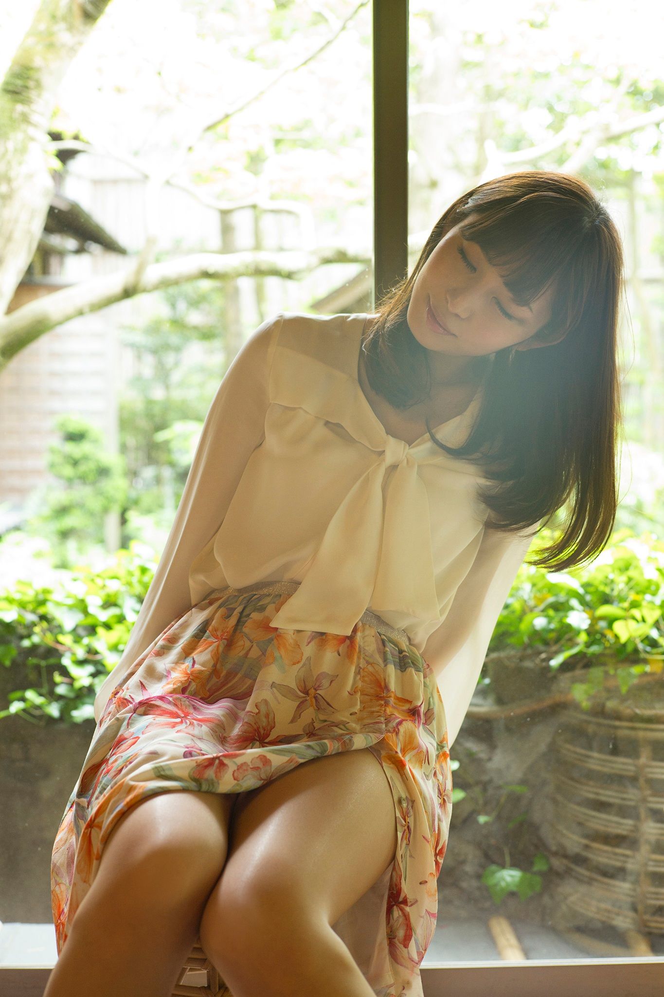 塩地美澄 - 日本一SEXYな美女アナと温泉旅/(88P)