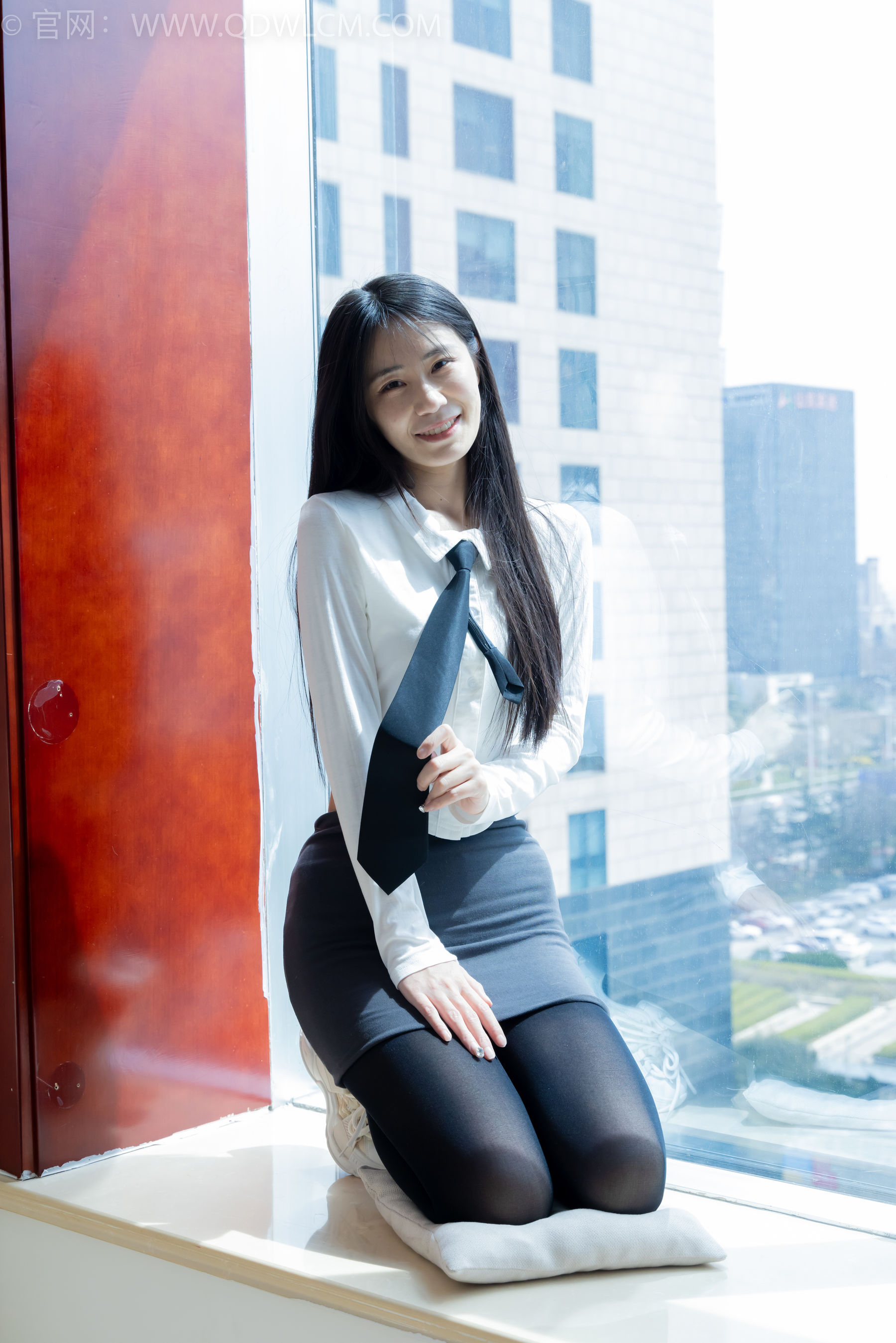 物恋传媒 No.2346 菜菜 - 运动鞋、厚黑丝、裸足/(167P)