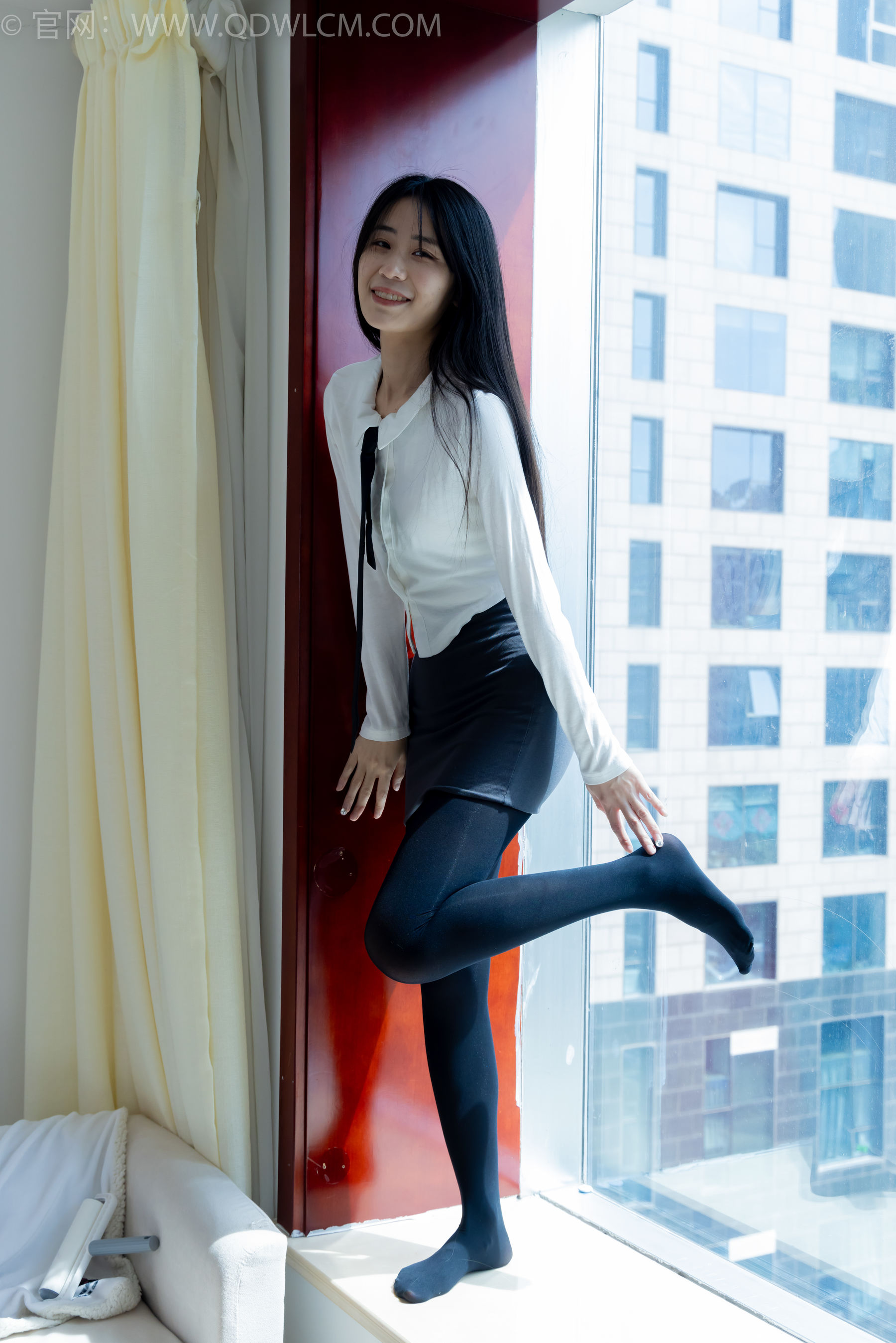 物恋传媒 No.2346 菜菜 - 运动鞋、厚黑丝、裸足/(167P)