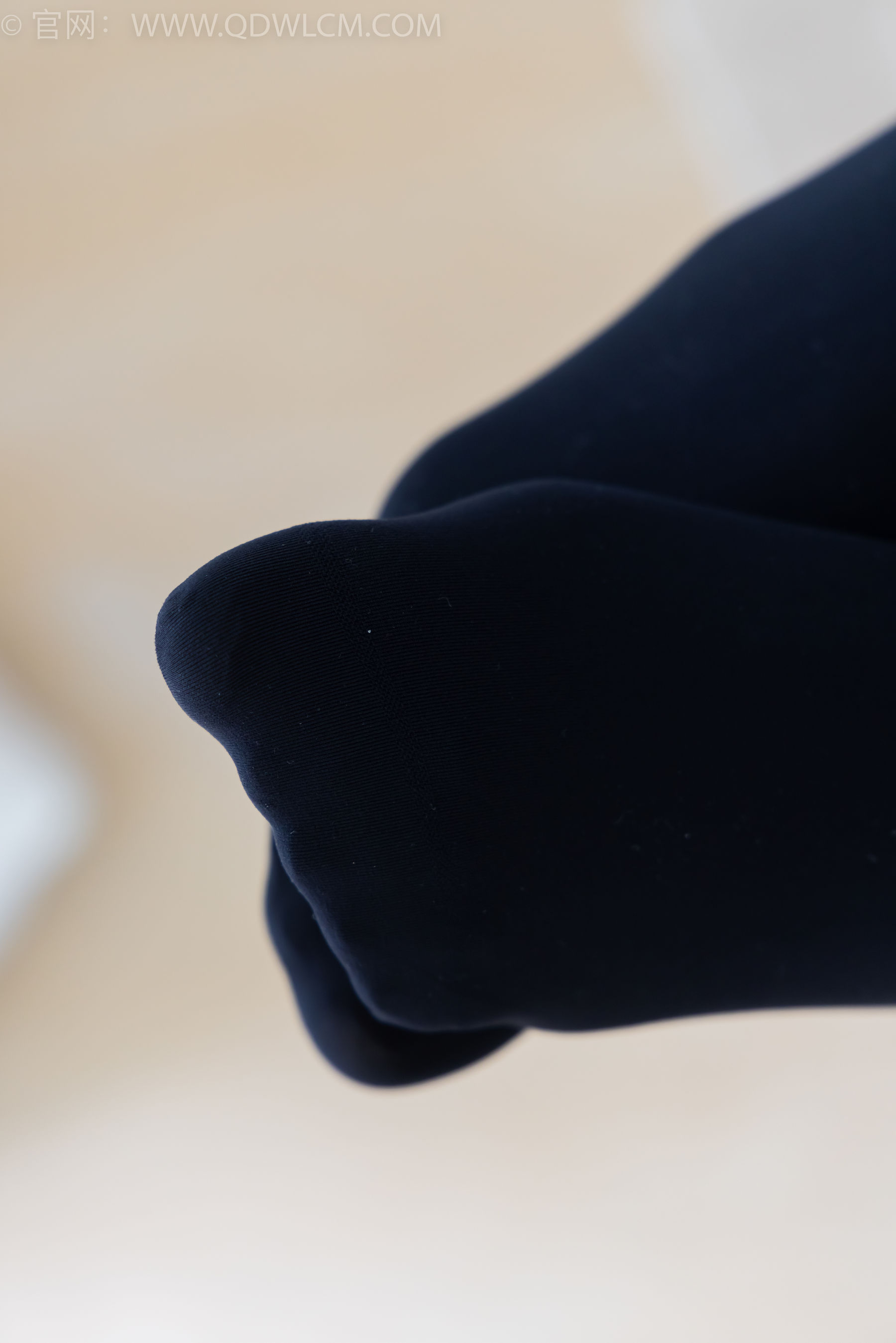 物恋传媒 No.2346 菜菜 - 运动鞋、厚黑丝、裸足/(167P)