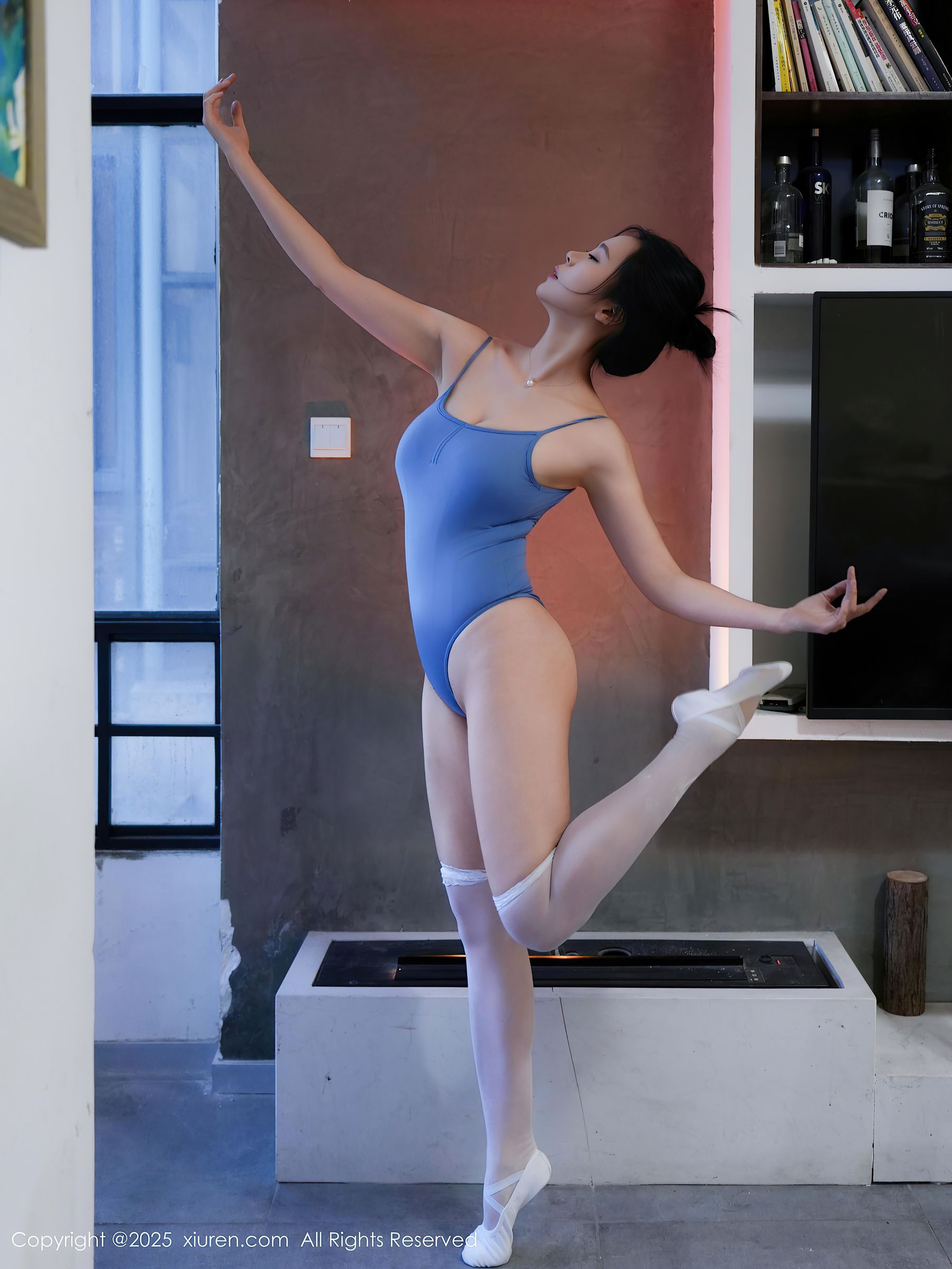 [秀人XiuRen] 2025.05.26 No.10327 玫瑰我爱你/(80P)