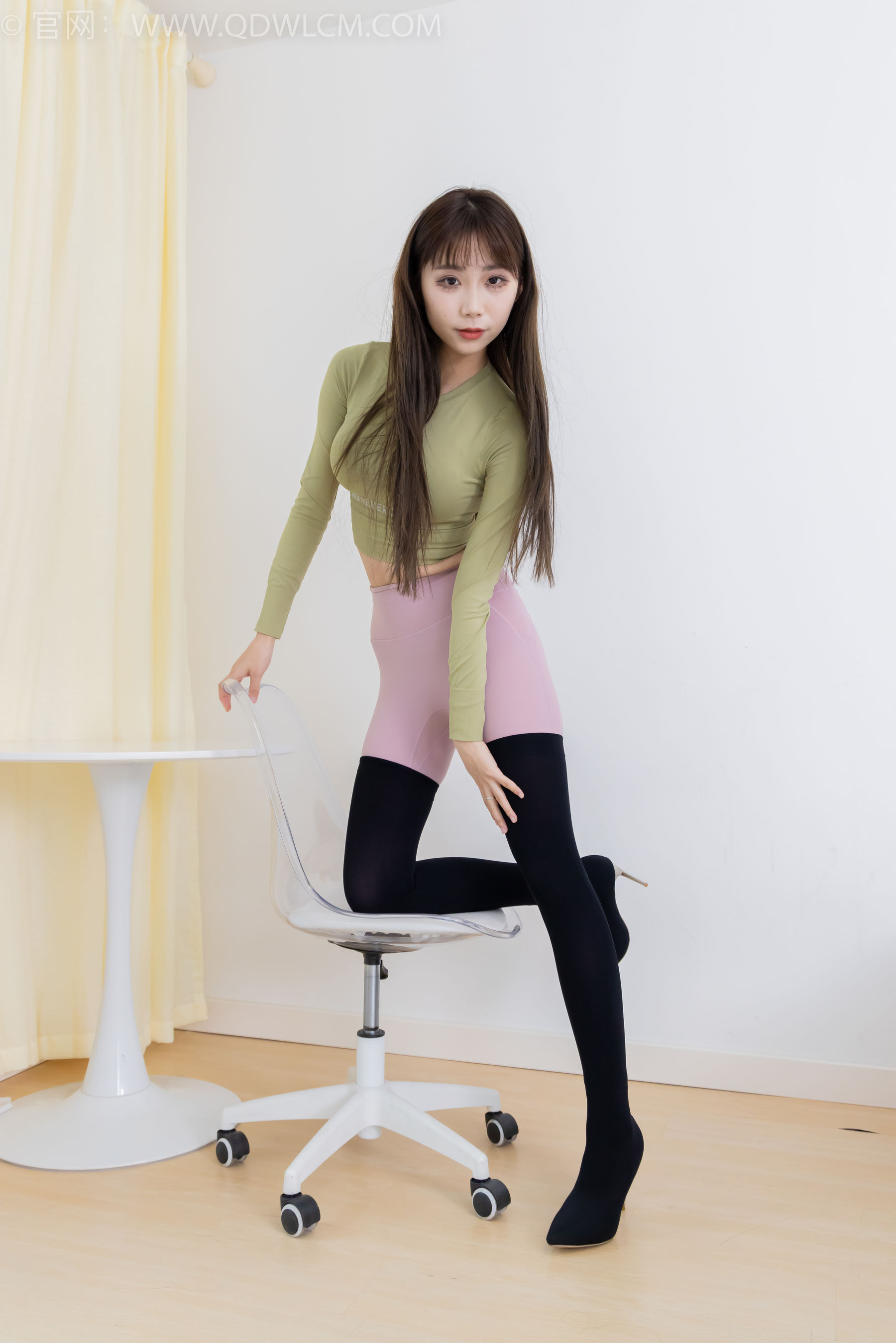 物恋传媒 No.2363 泡泡 - 瑜伽裤、过膝靴、薄白丝/(180P)