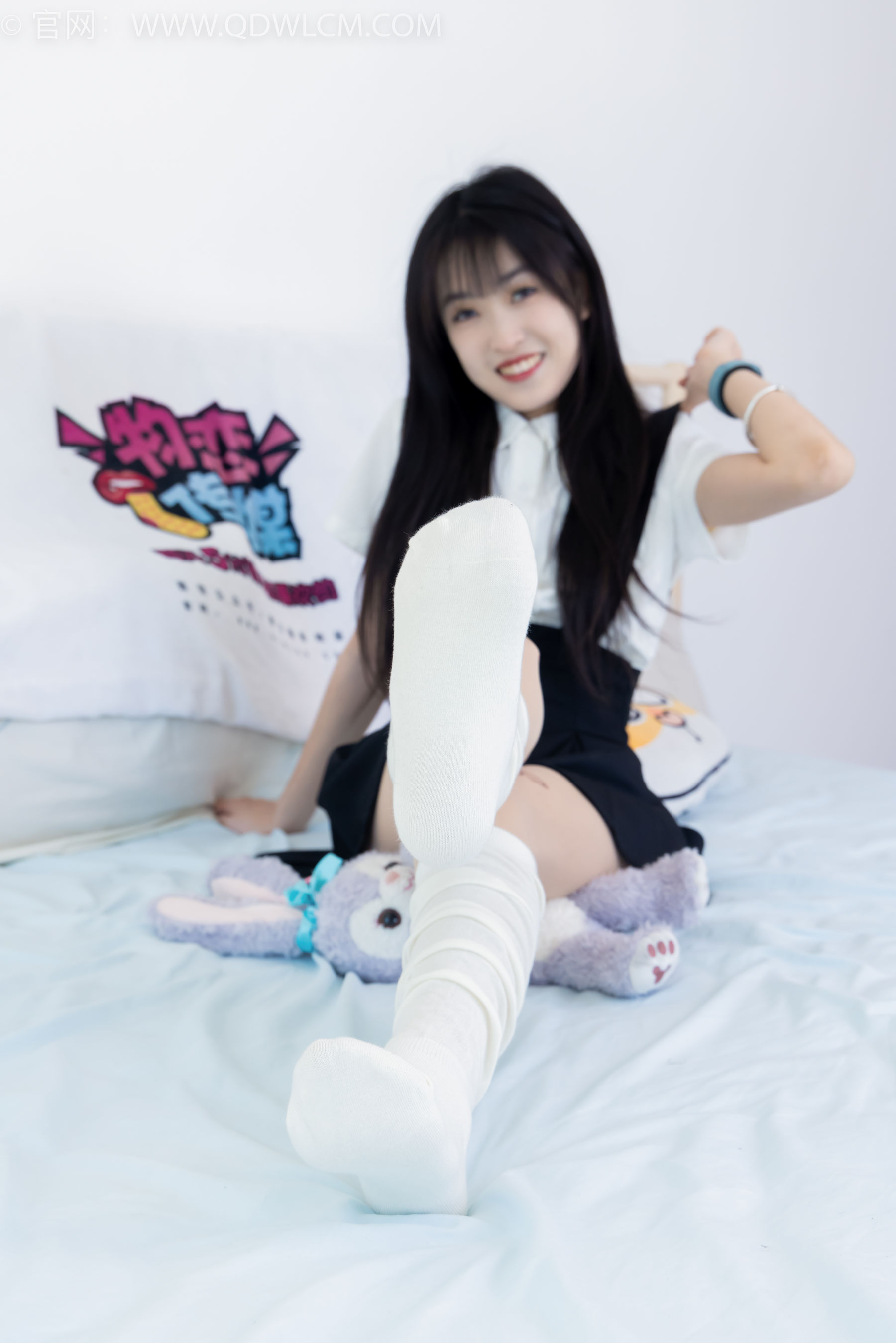 物恋传媒 No.2369 嘉木 - 长靴、长筒小腿白棉袜、蝴蝶薄肉丝/(200P)