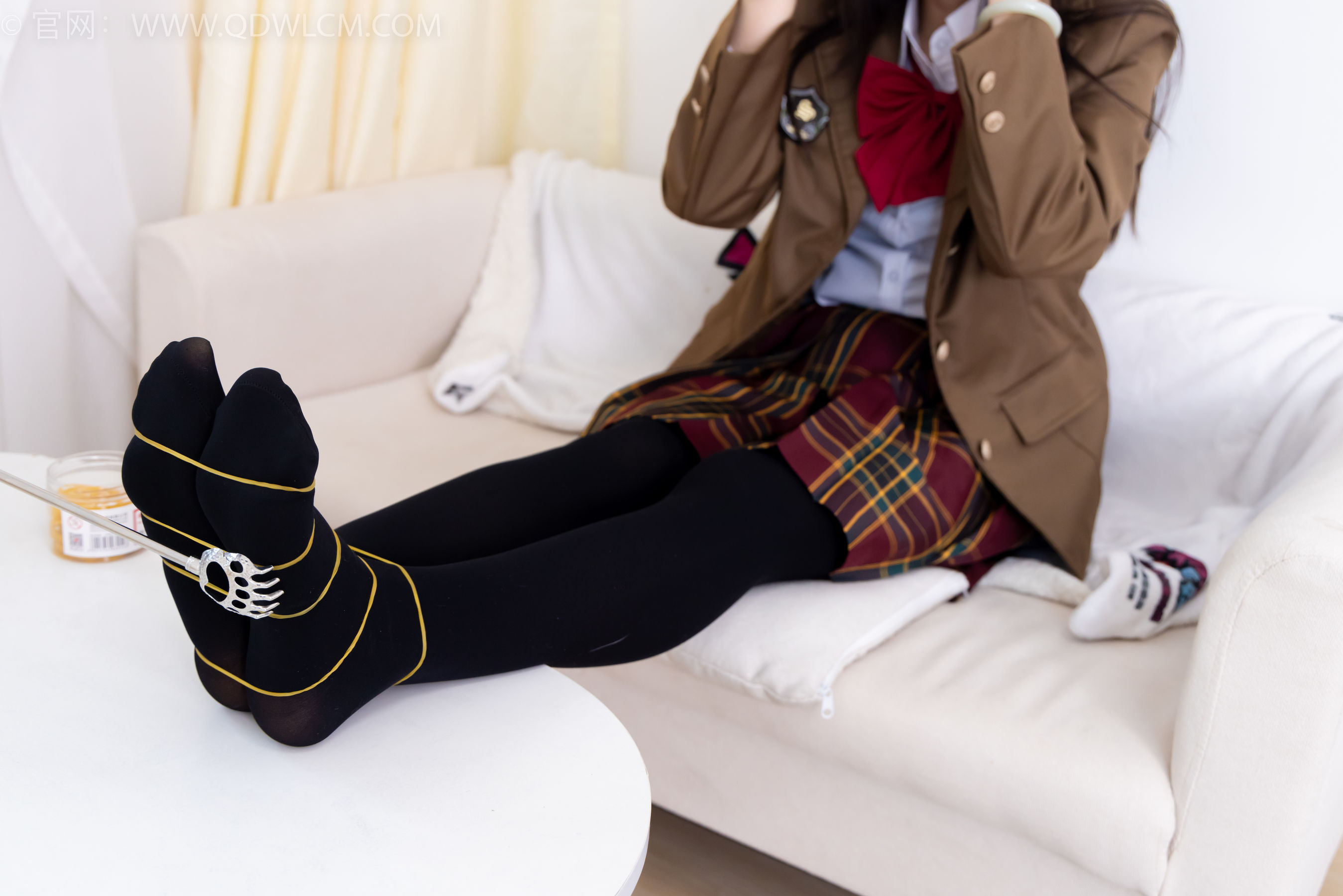 物恋传媒 No.2367 嘟嘟 - 皮鞋、厚黑丝、jk制服/(165P)