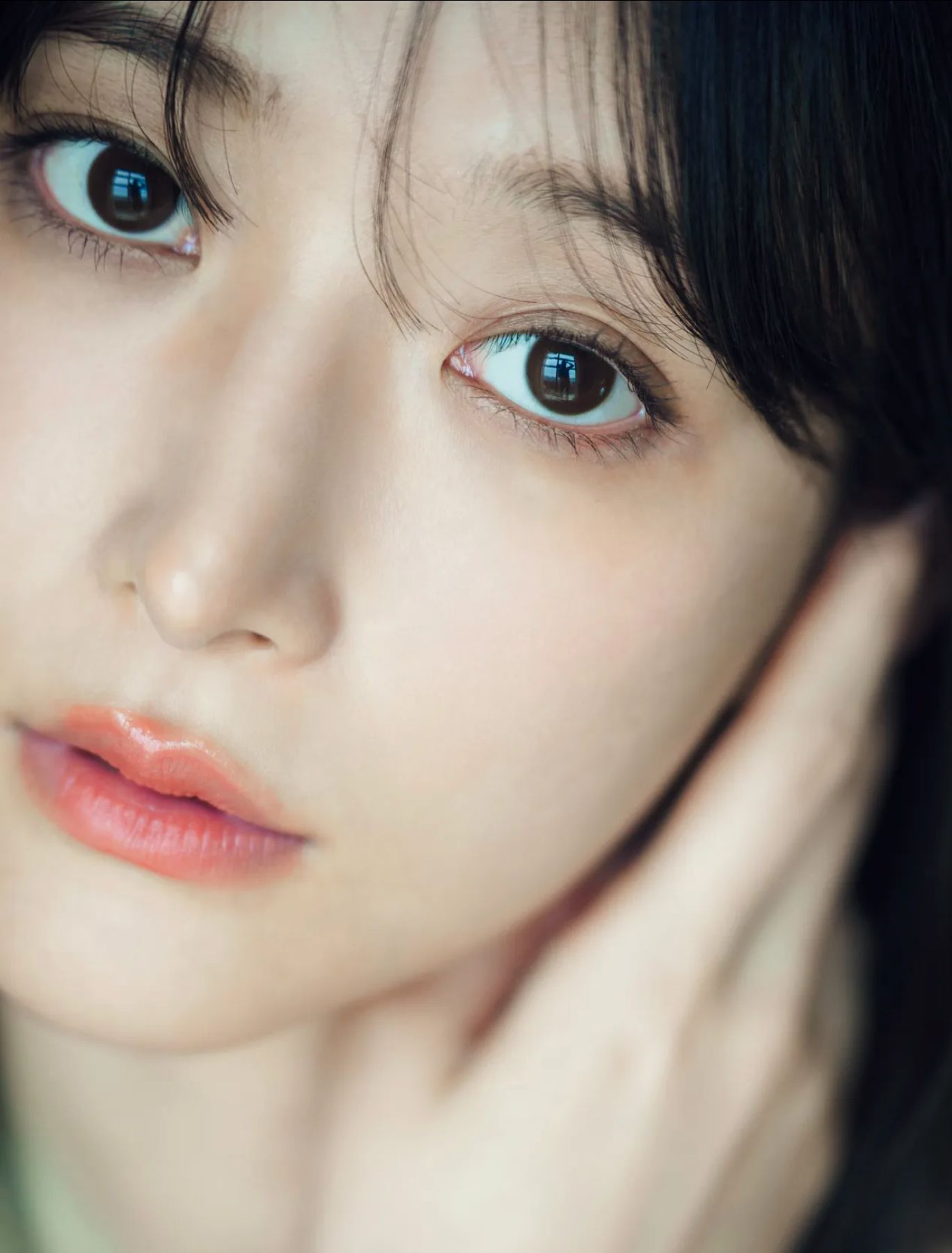 山崎あみ - 綺麗なお姉さんの密かな休日/(19P)