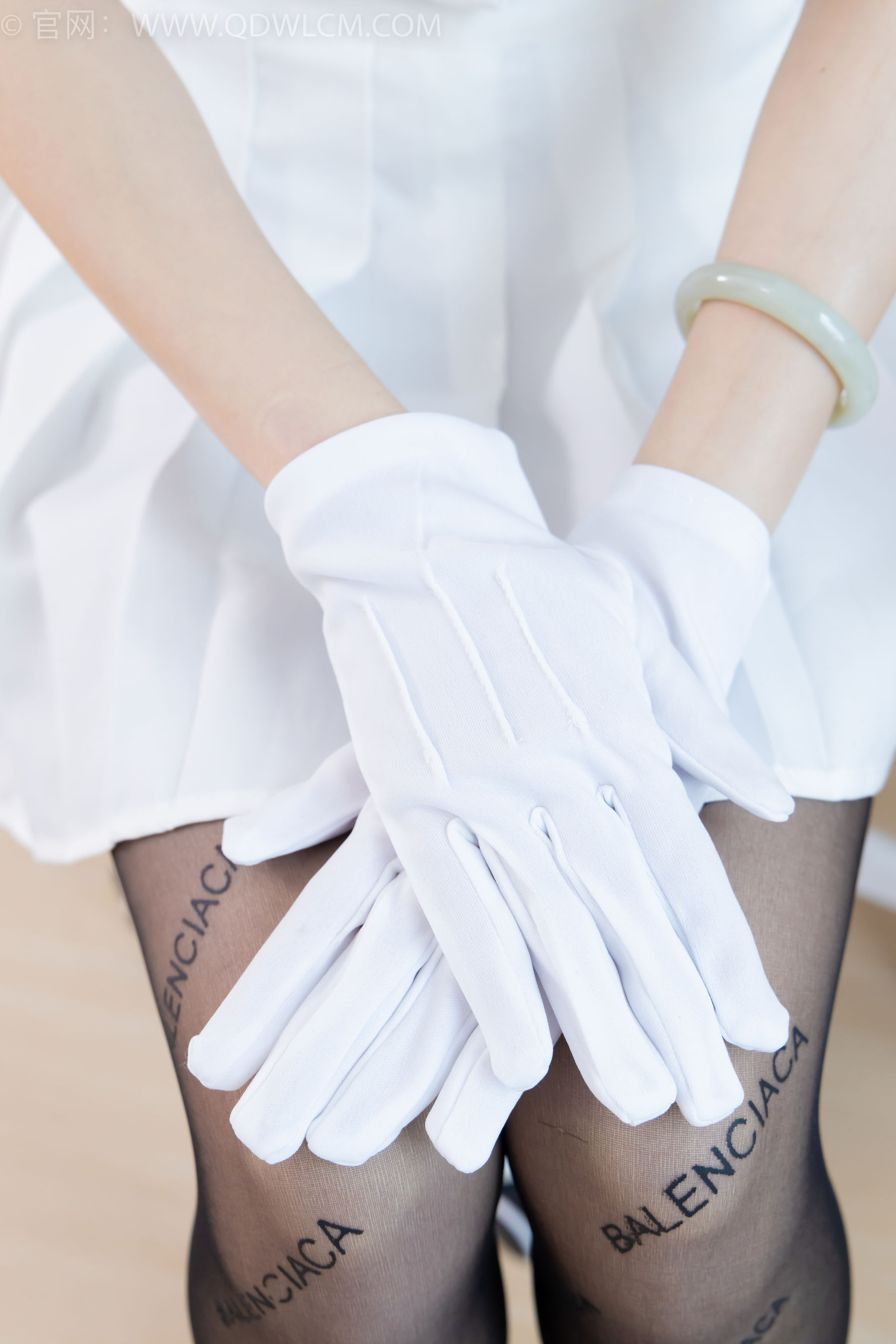 物恋传媒 No.2372 嘟嘟 - 高跟鞋、手套、薄黑丝脚尖加固款、薄肉丝脚尖加固款/(170P)