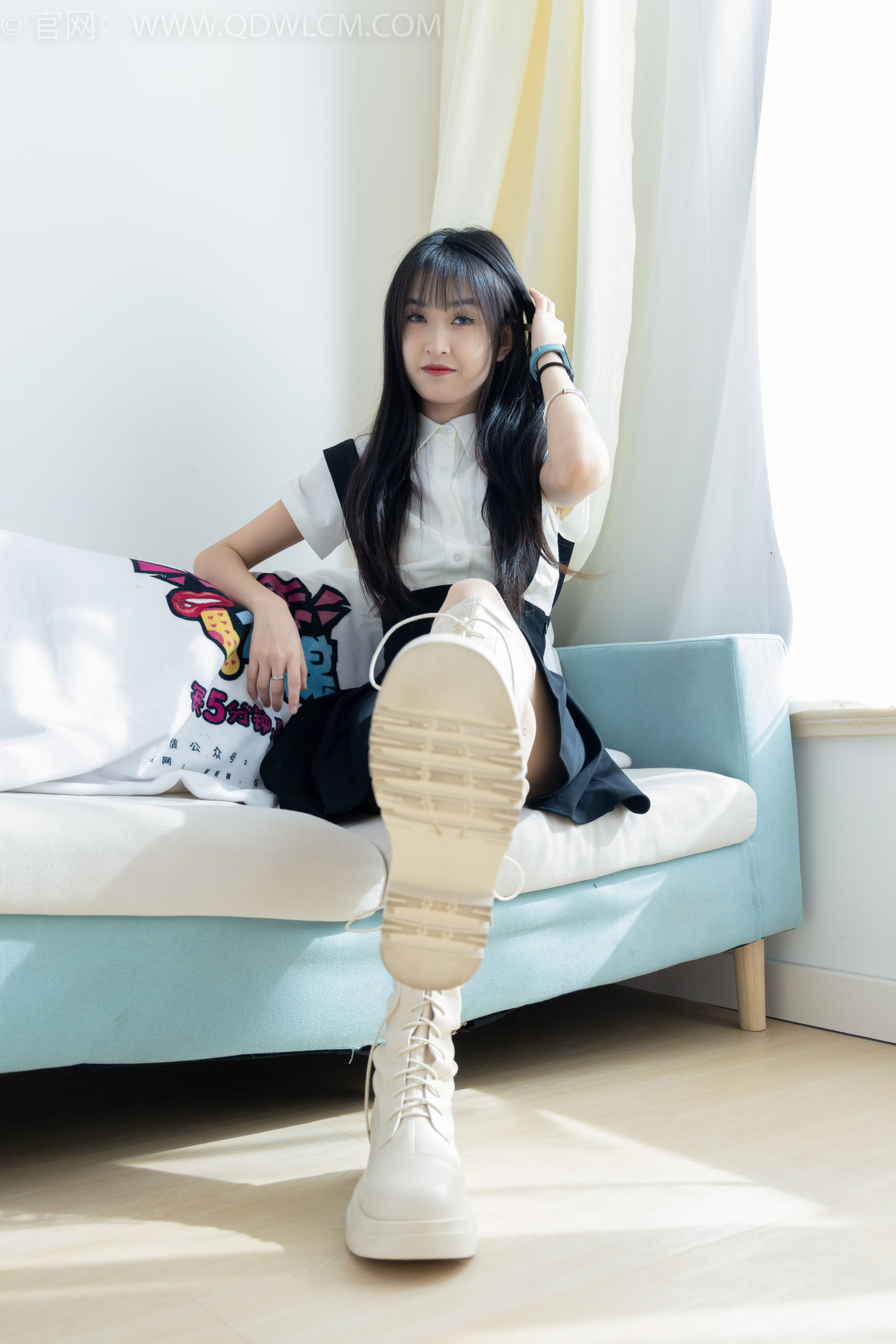 物恋传媒 No.2369 嘉木 - 长靴、长筒小腿白棉袜、蝴蝶薄肉丝/(200P)