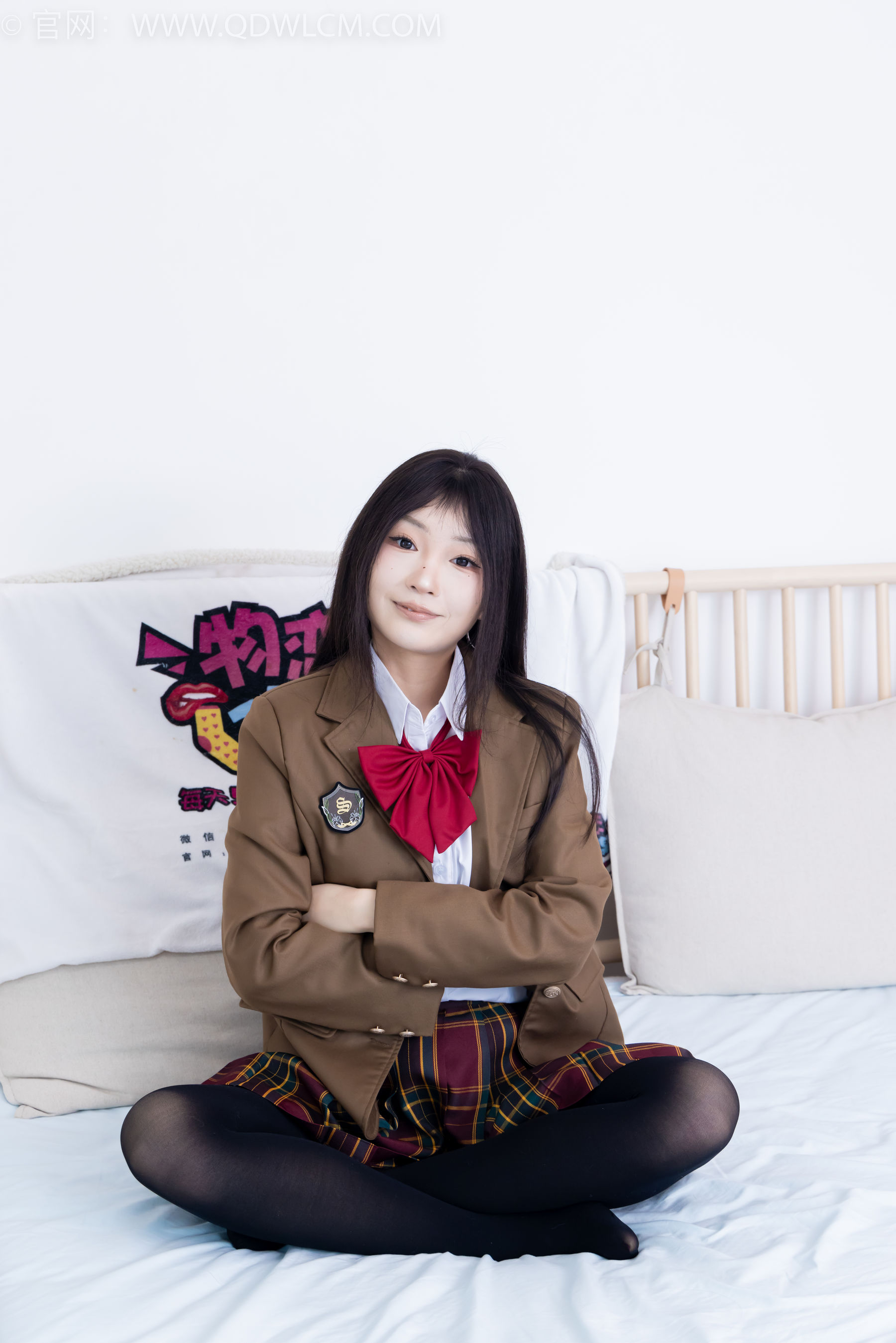 物恋传媒 No.2367 嘟嘟 - 皮鞋、厚黑丝、jk制服/(165P)