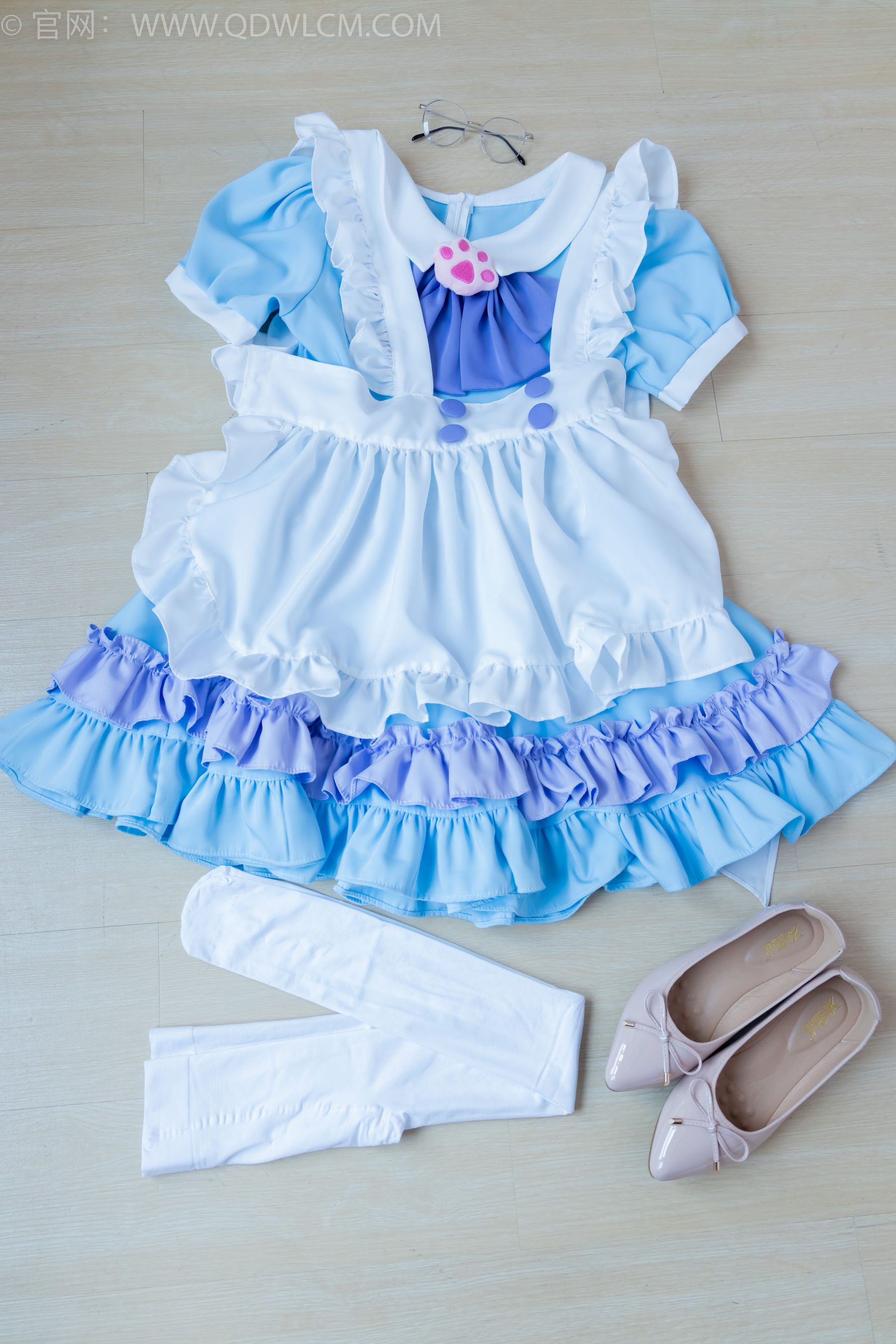 物恋传媒 No.2359 恬恬 - 女仆装、平底鞋、厚白丝、老头乐挠脚剧情/(155P)