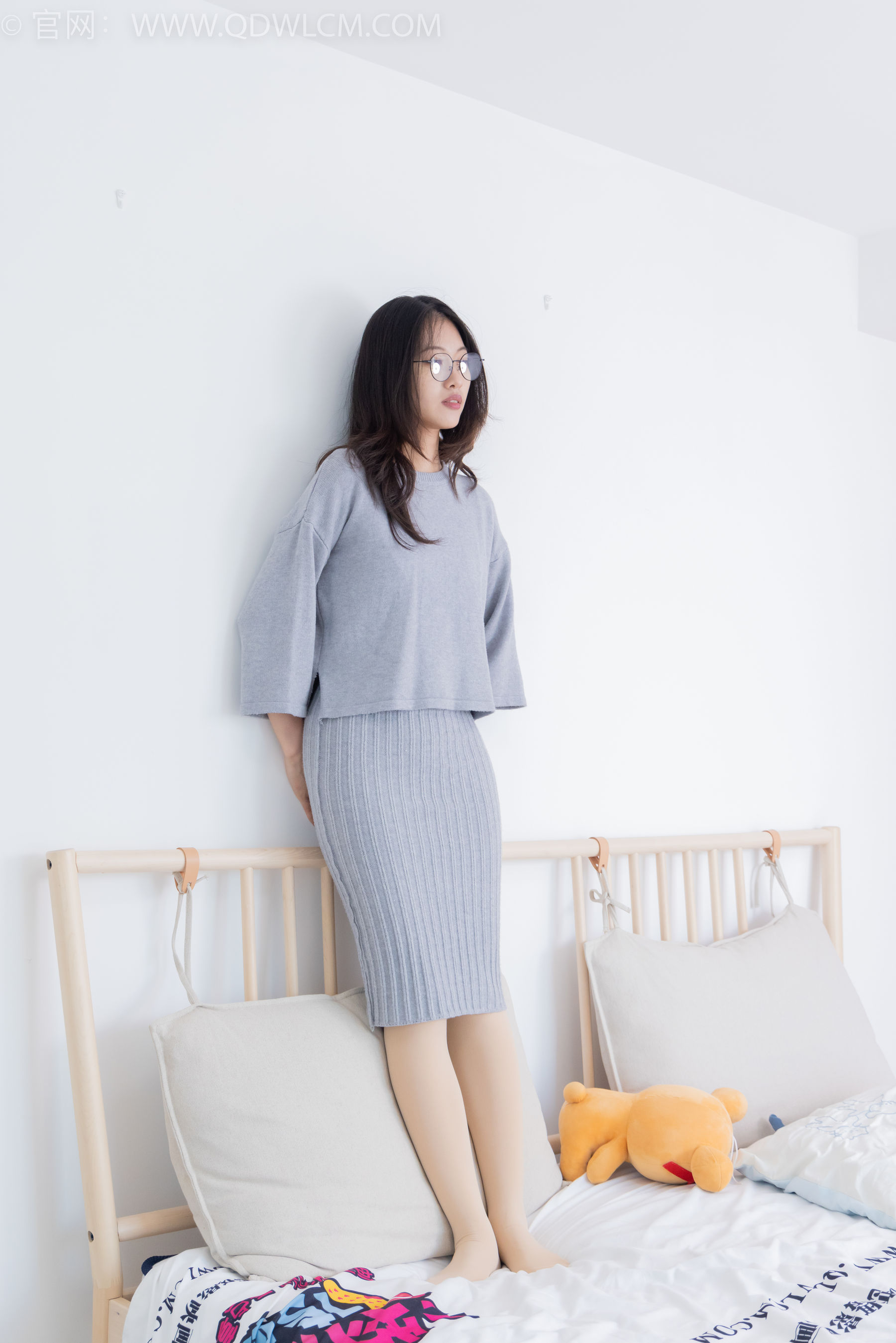 物恋传媒 No.2360 小优 - 平底鞋、厚肉丝/(155P)