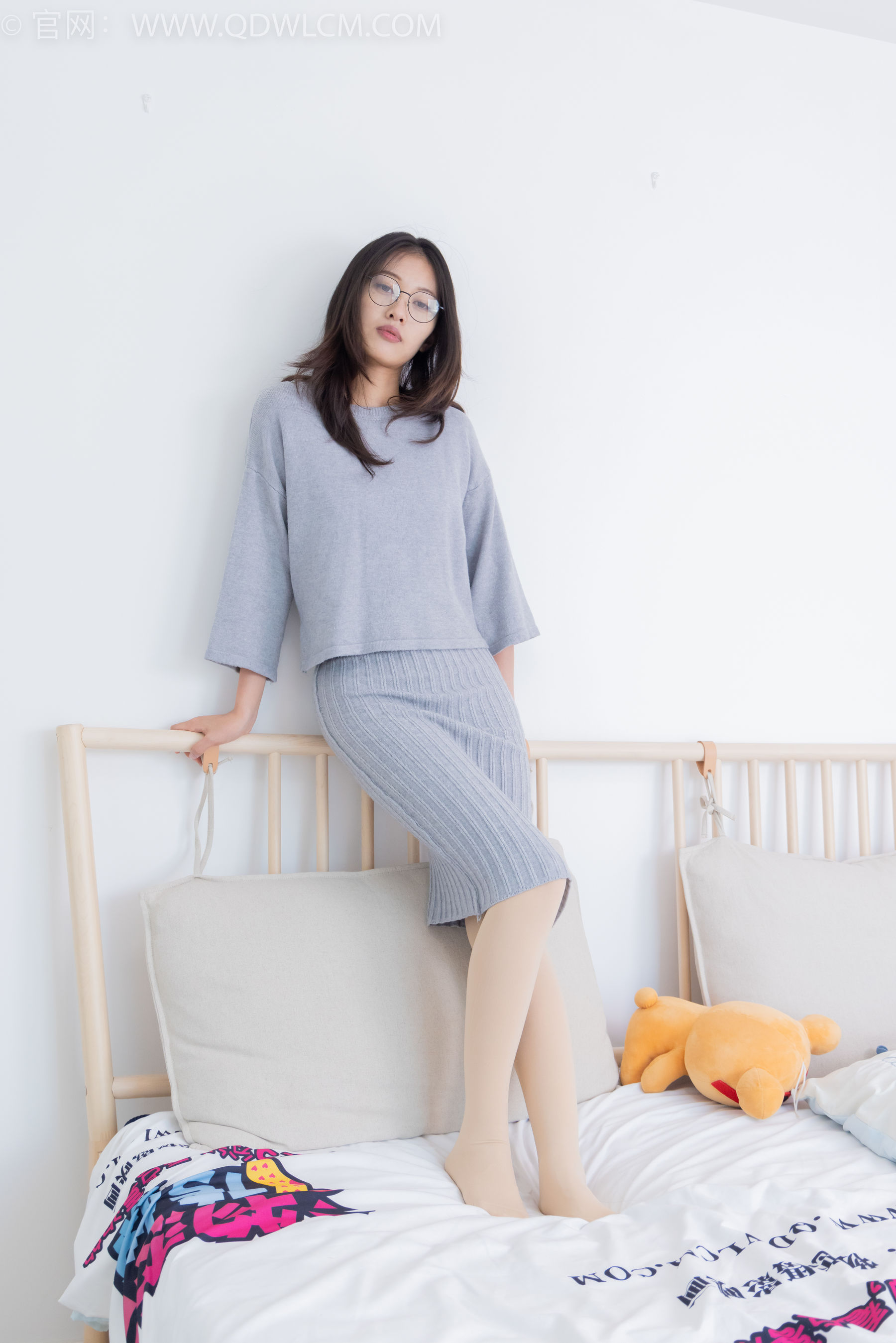 物恋传媒 No.2360 小优 - 平底鞋、厚肉丝/(155P)