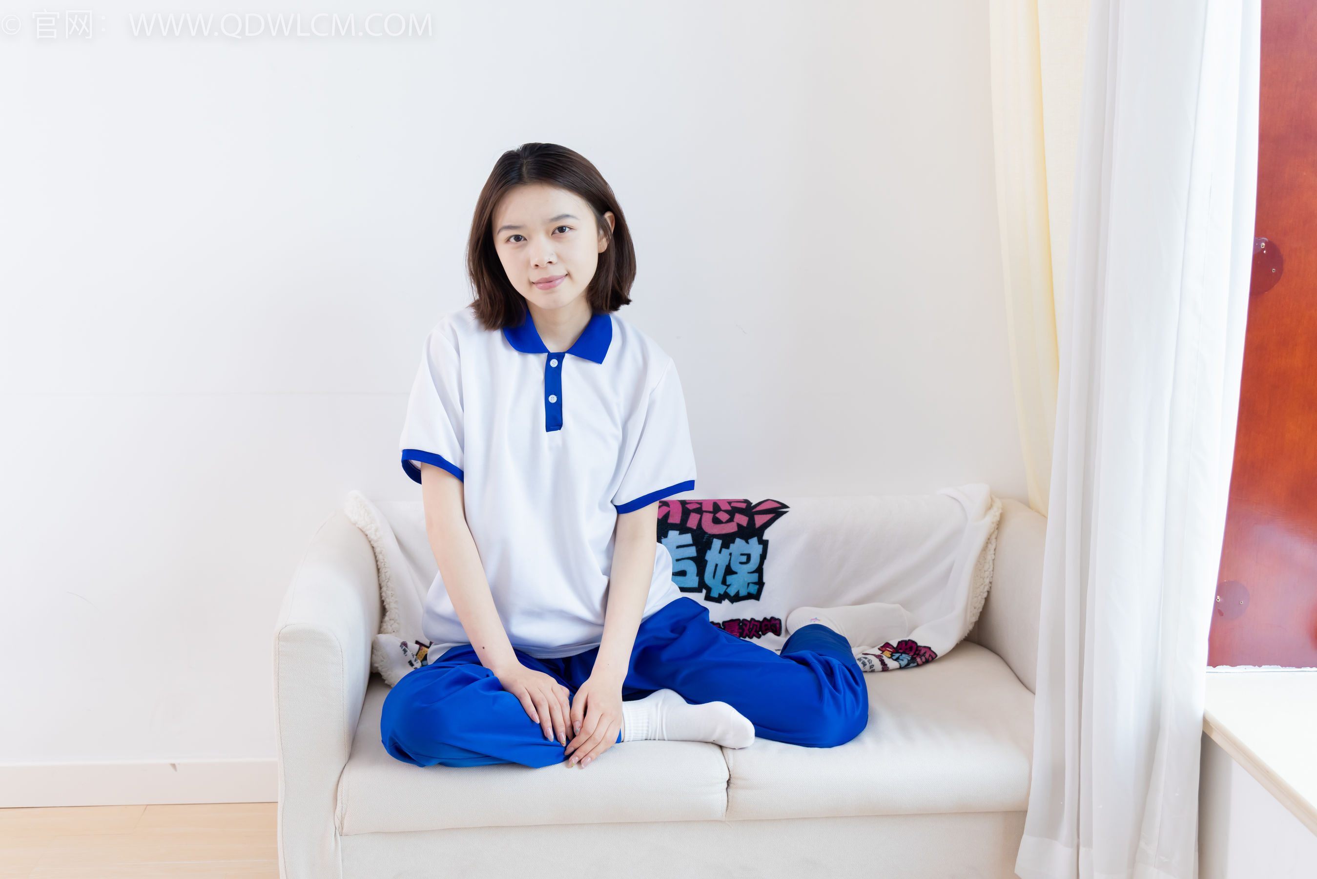 物恋传媒 No.2364 小悦 - 校服、板鞋、白棉袜、裸足/(150P)