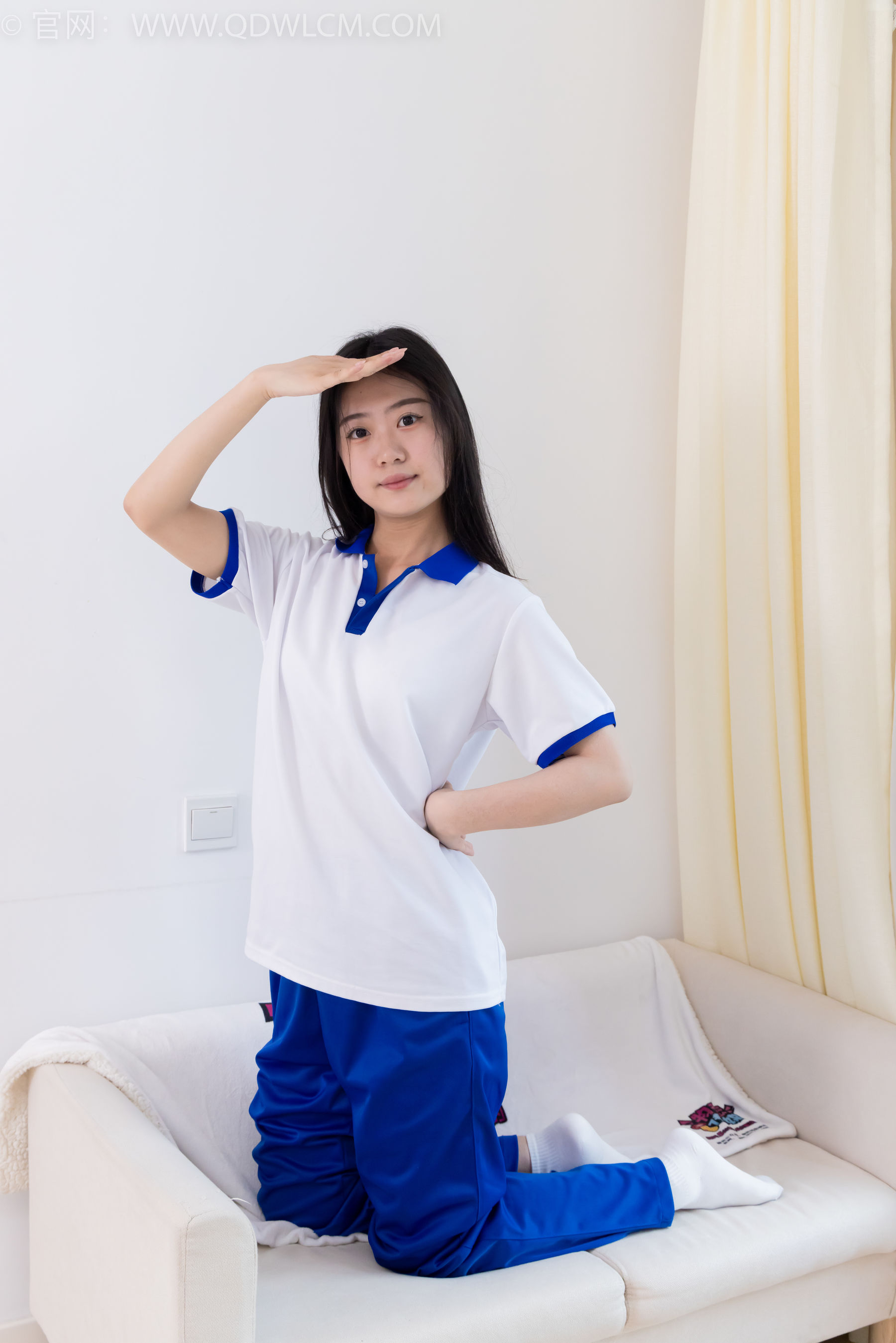 物恋传媒 No.2368 芋头 - 板鞋、白棉袜、裸足/(150P)