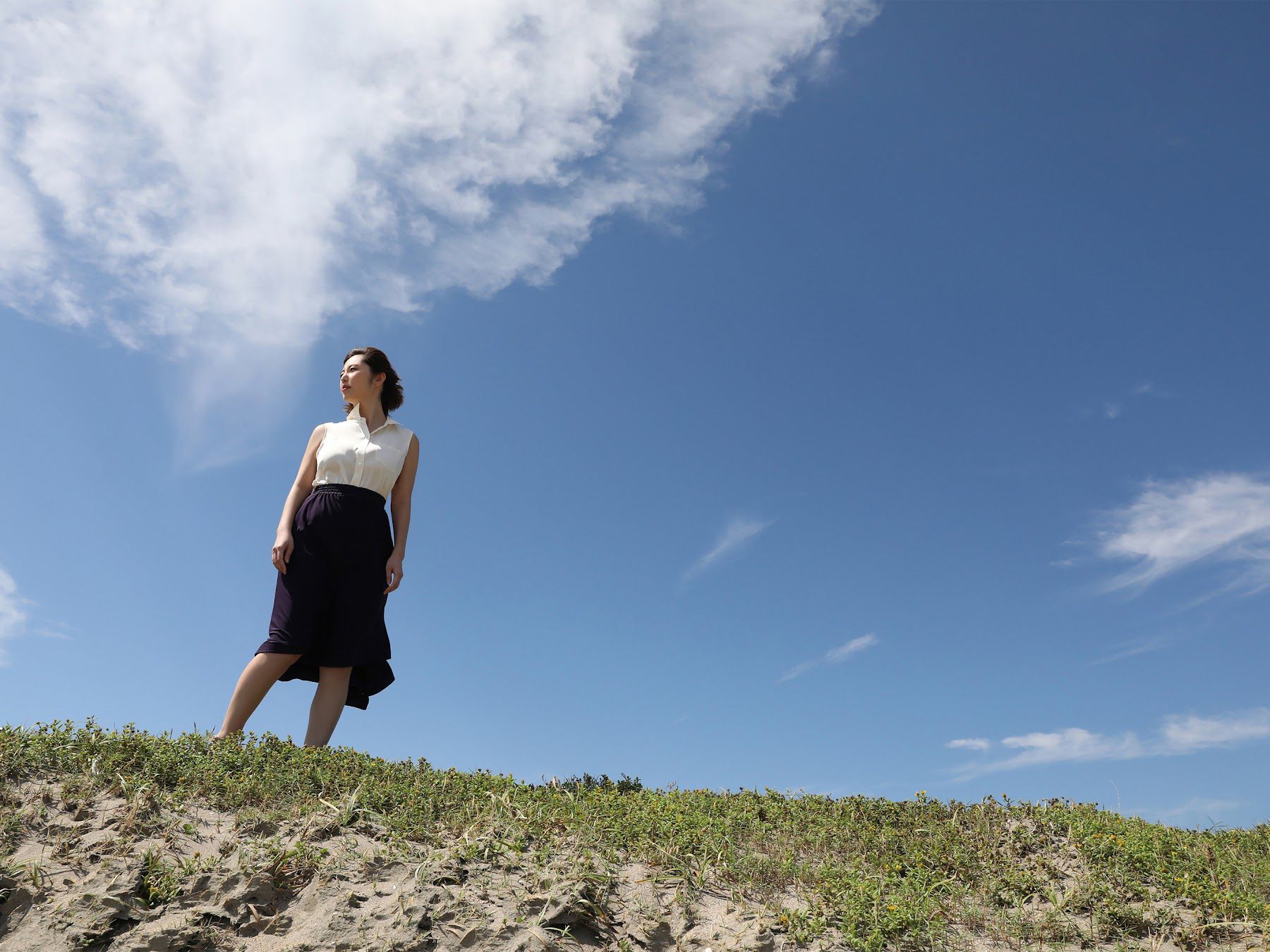 塩地美澄 - 日本一のフェロモン美女アナと官能トリップ/(113P)